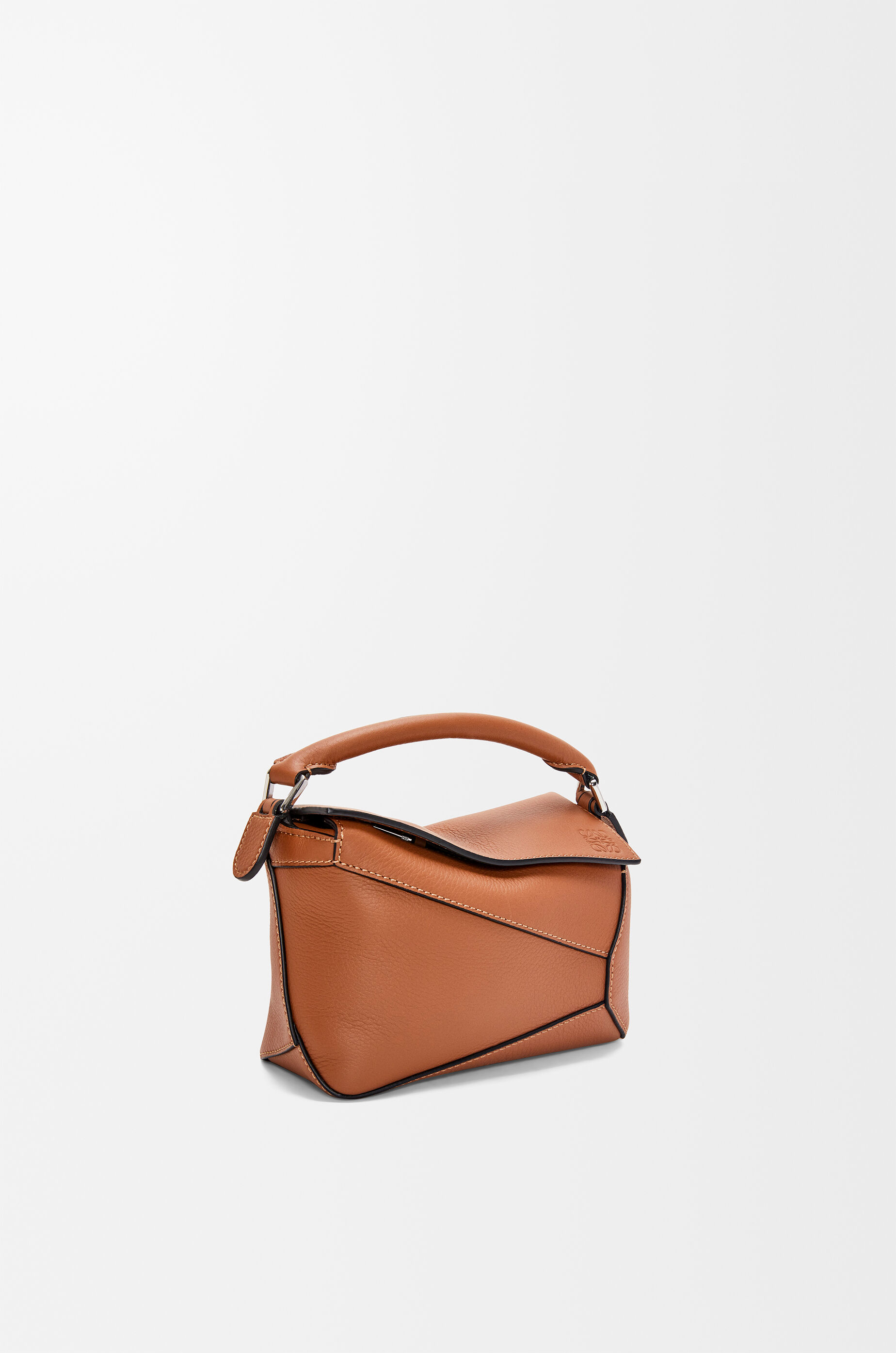 LOEWE Mini Puzzle Edge bag in classic calfskin Tan