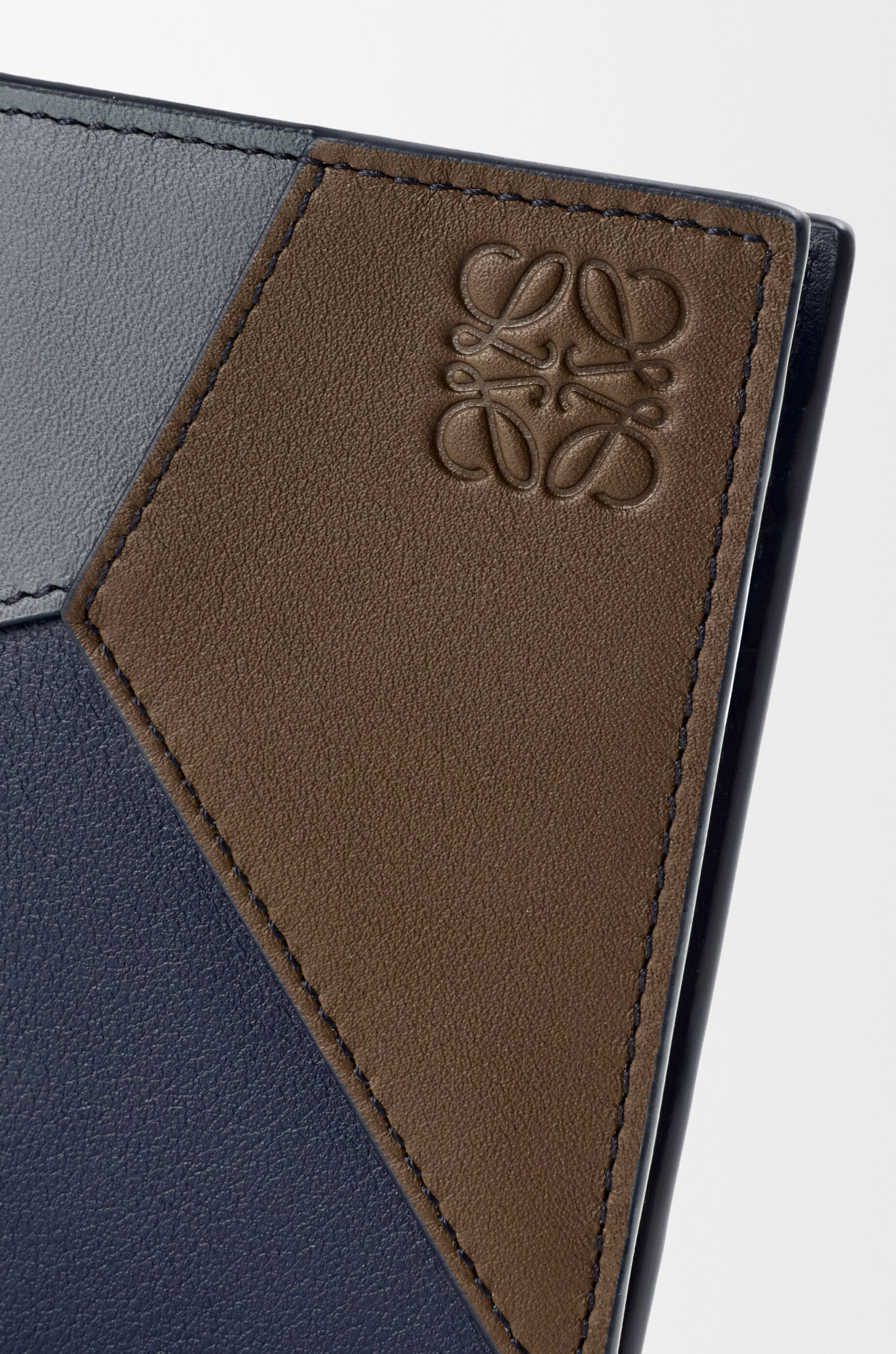 LOEWE Puzzle bifold cardholder in classic calfskin Blue Grey/Navy
