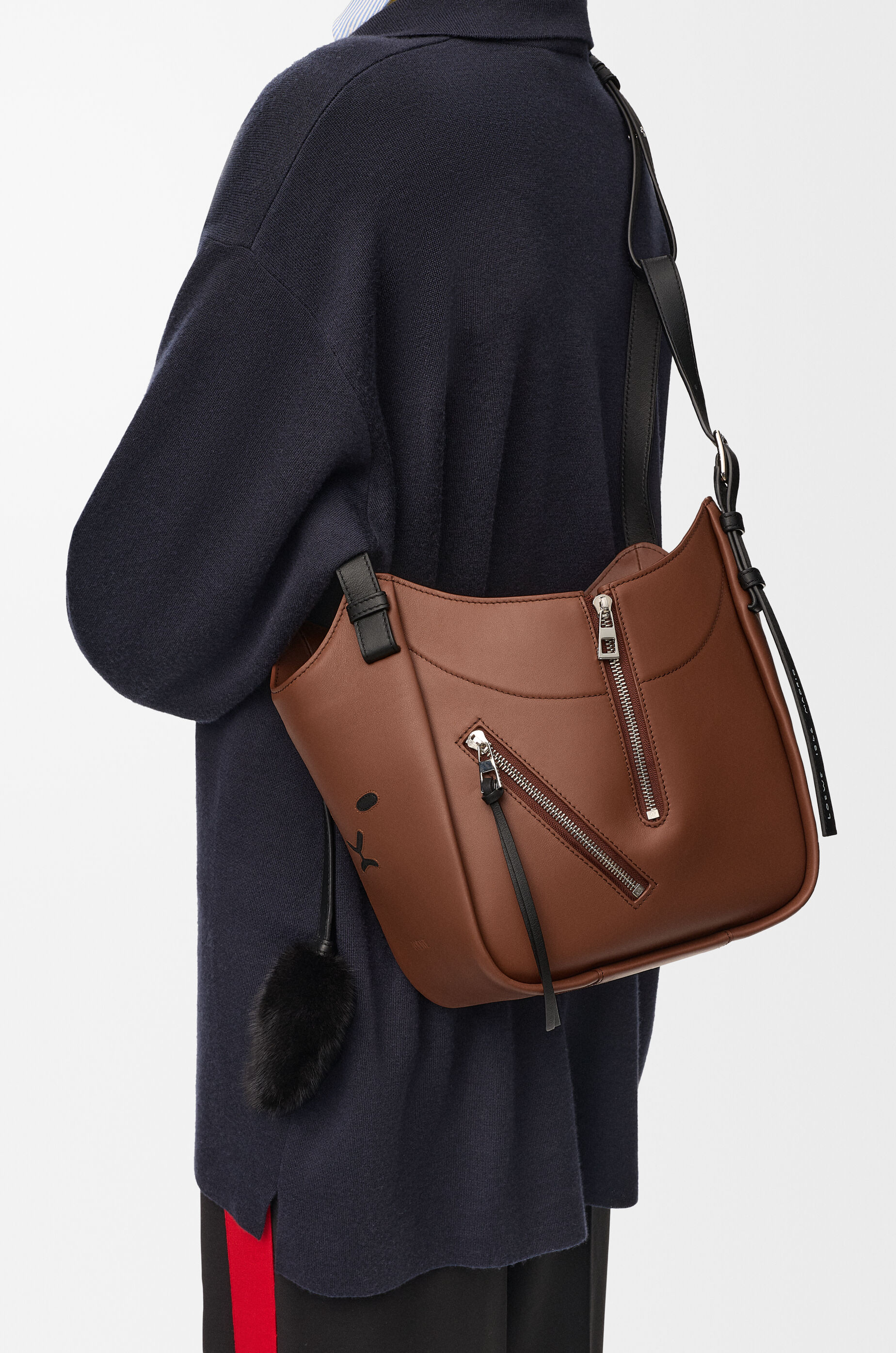 LOEWE Lion Intarsio Hammock Flip bag in calfskin Black/Pecan
