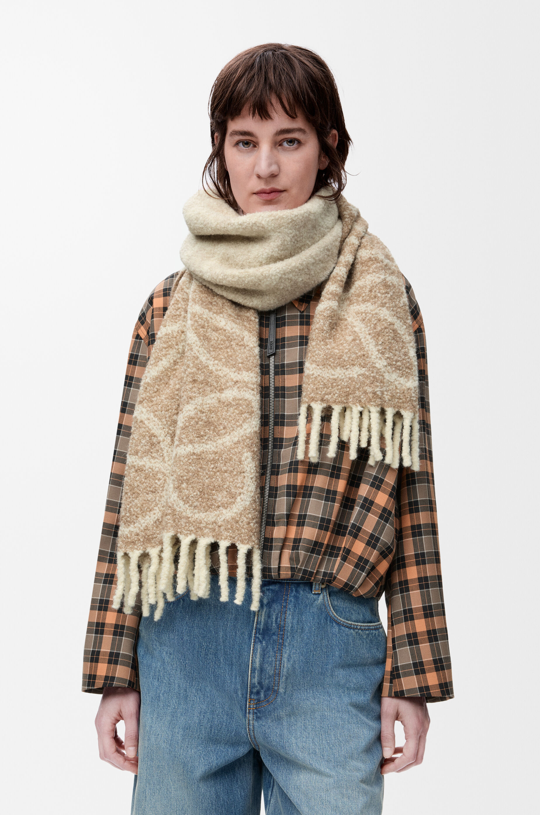 LOEWE Anagram scarf in alpaca and wool Beige/White