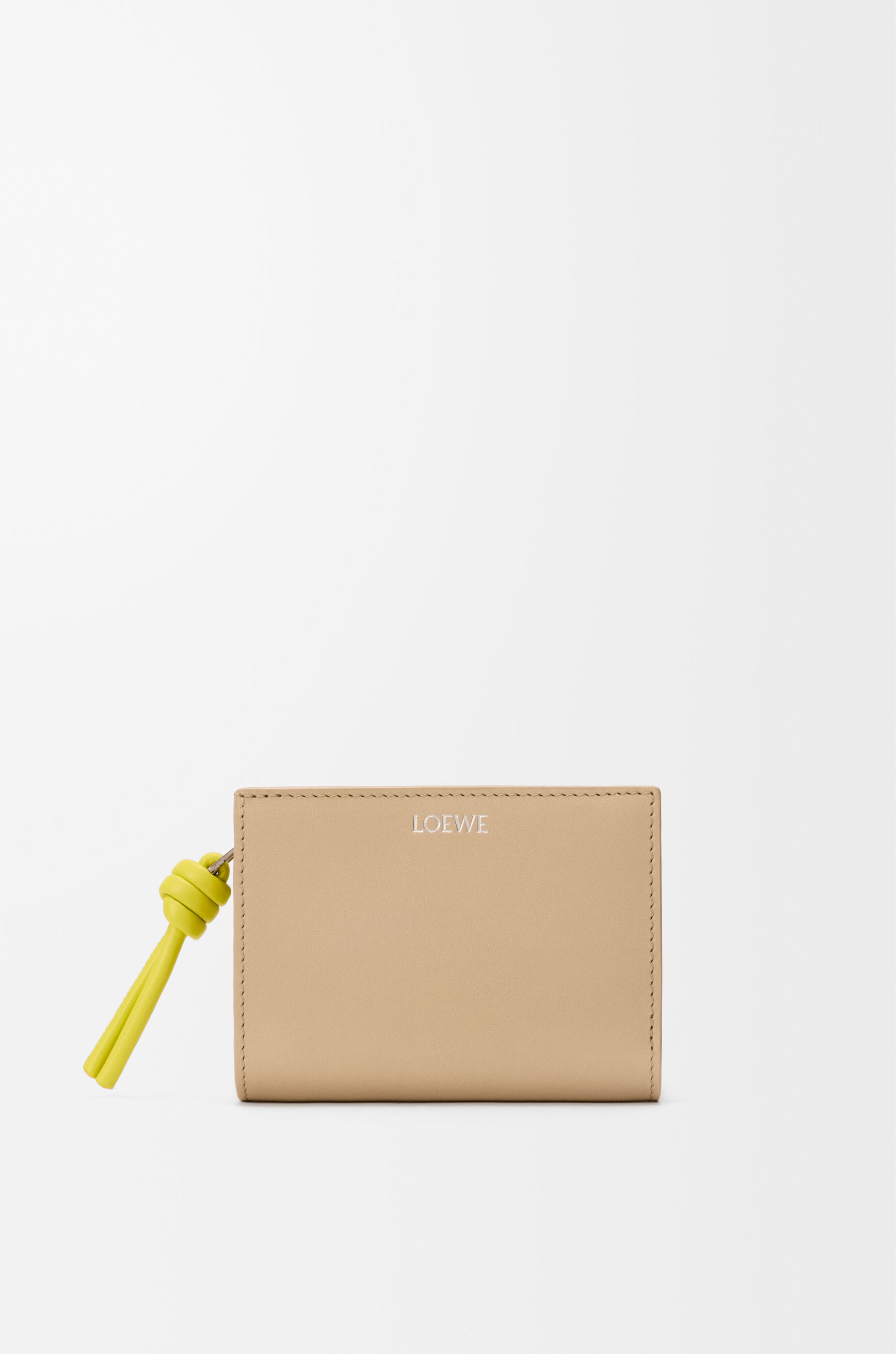 LOEWE Knot compact wallet in shiny nappa calfskin Beige/Lemon