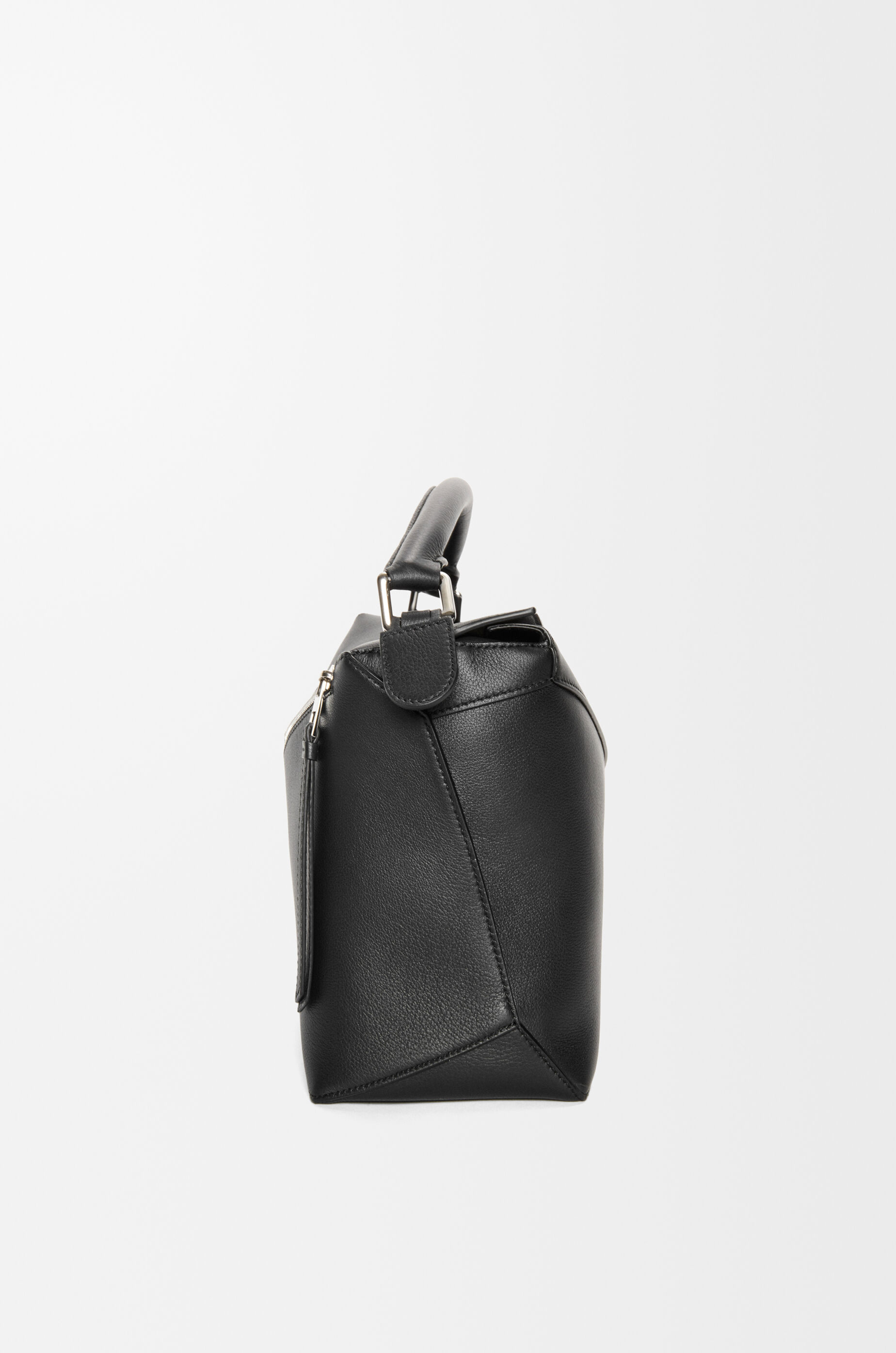 LOEWE Medium Puzzle Edge bag in classic calfskin Black