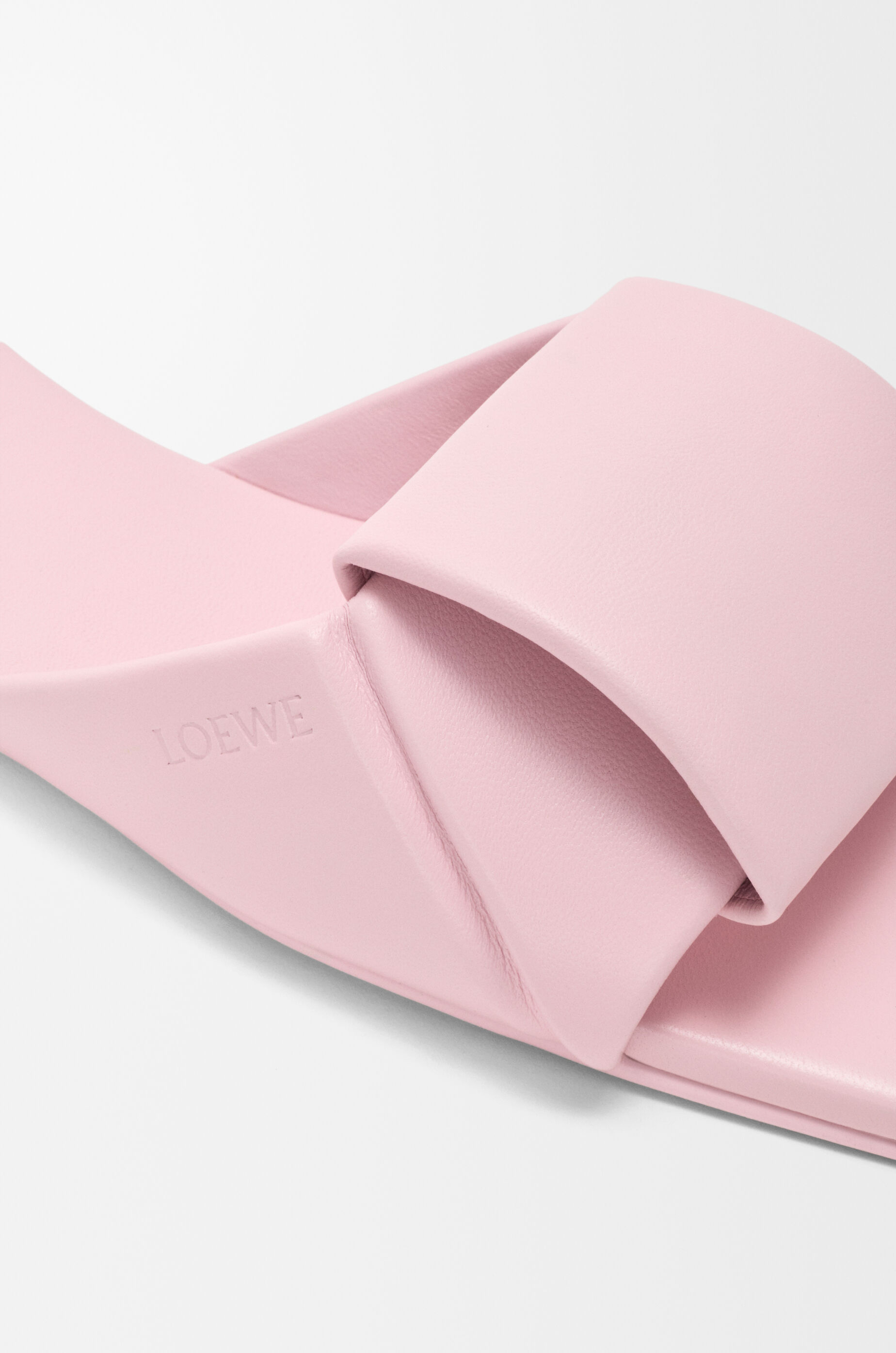 LOEWE Origami slide in lambskin Crystal Pink