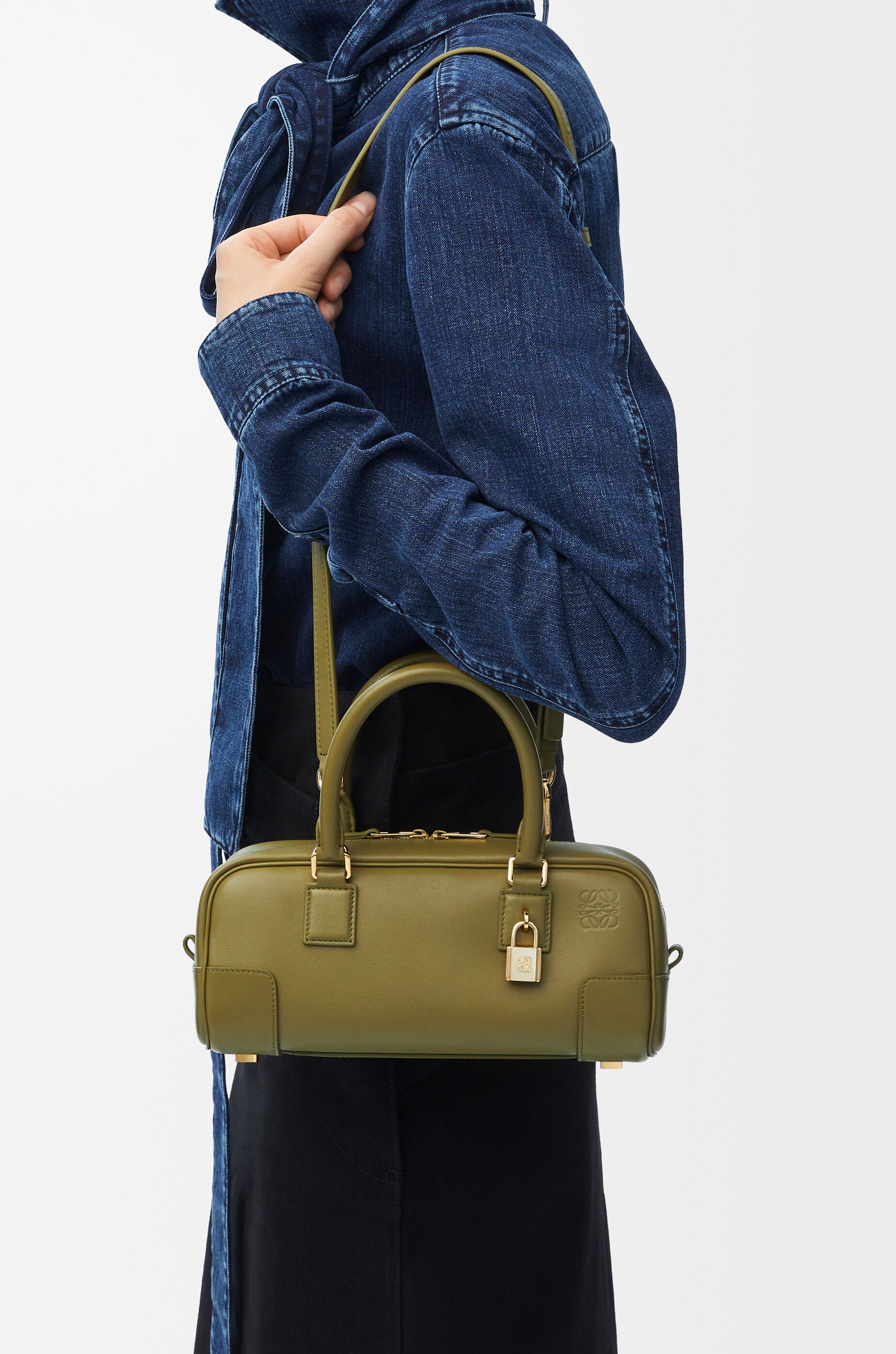 LOEWE Amazona 23 cropped bag in nappa calfskin Olive