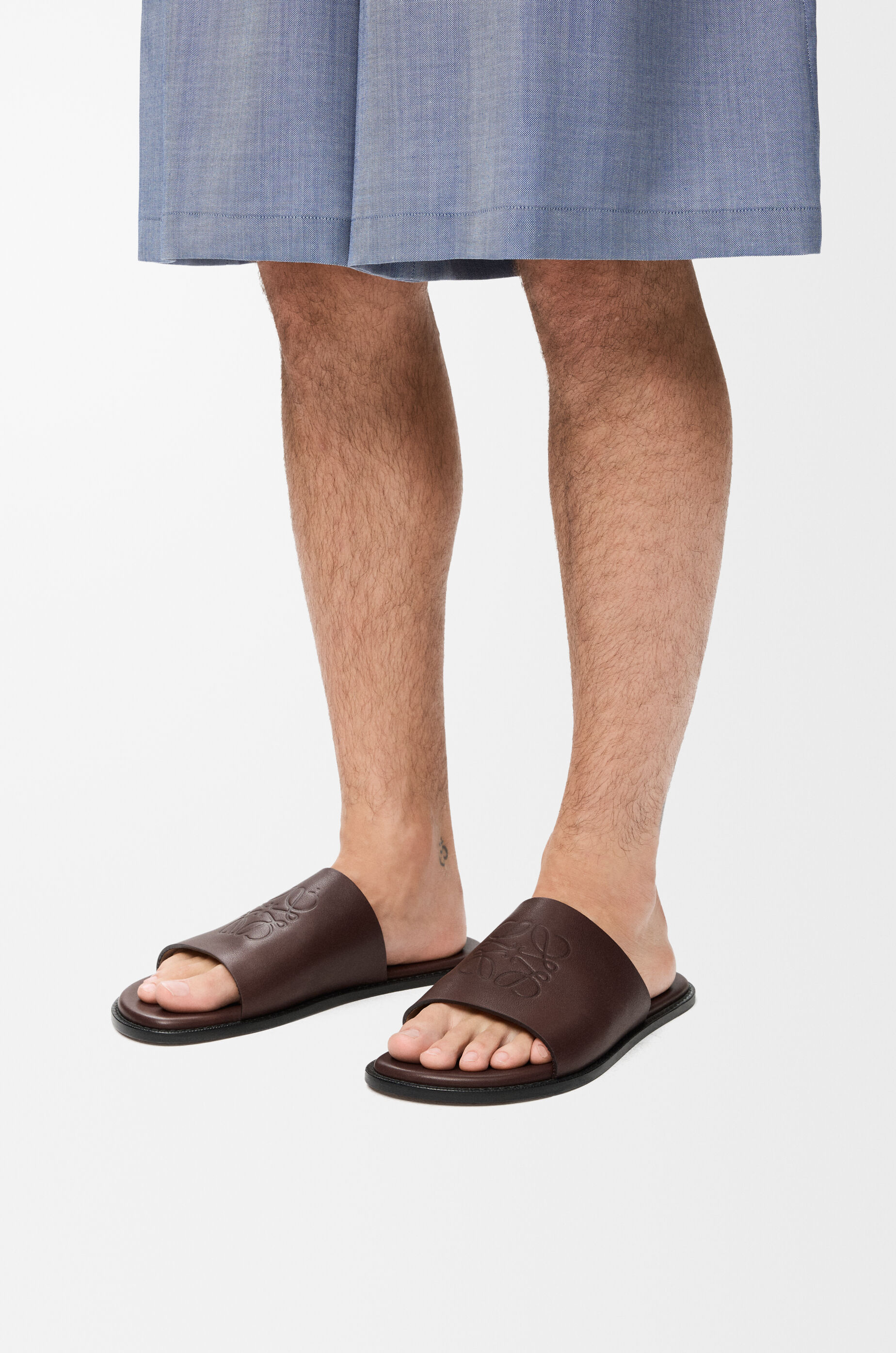 LOEWE Flex Anagram slide in soft calfskin Oxblood