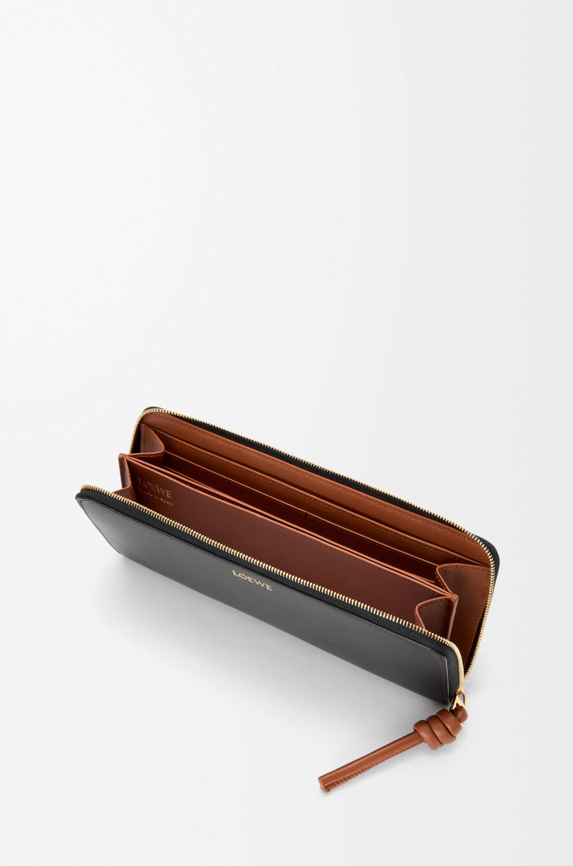 LOEWE Knot zip around wallet in shiny nappa calfskin Black/Squirrel