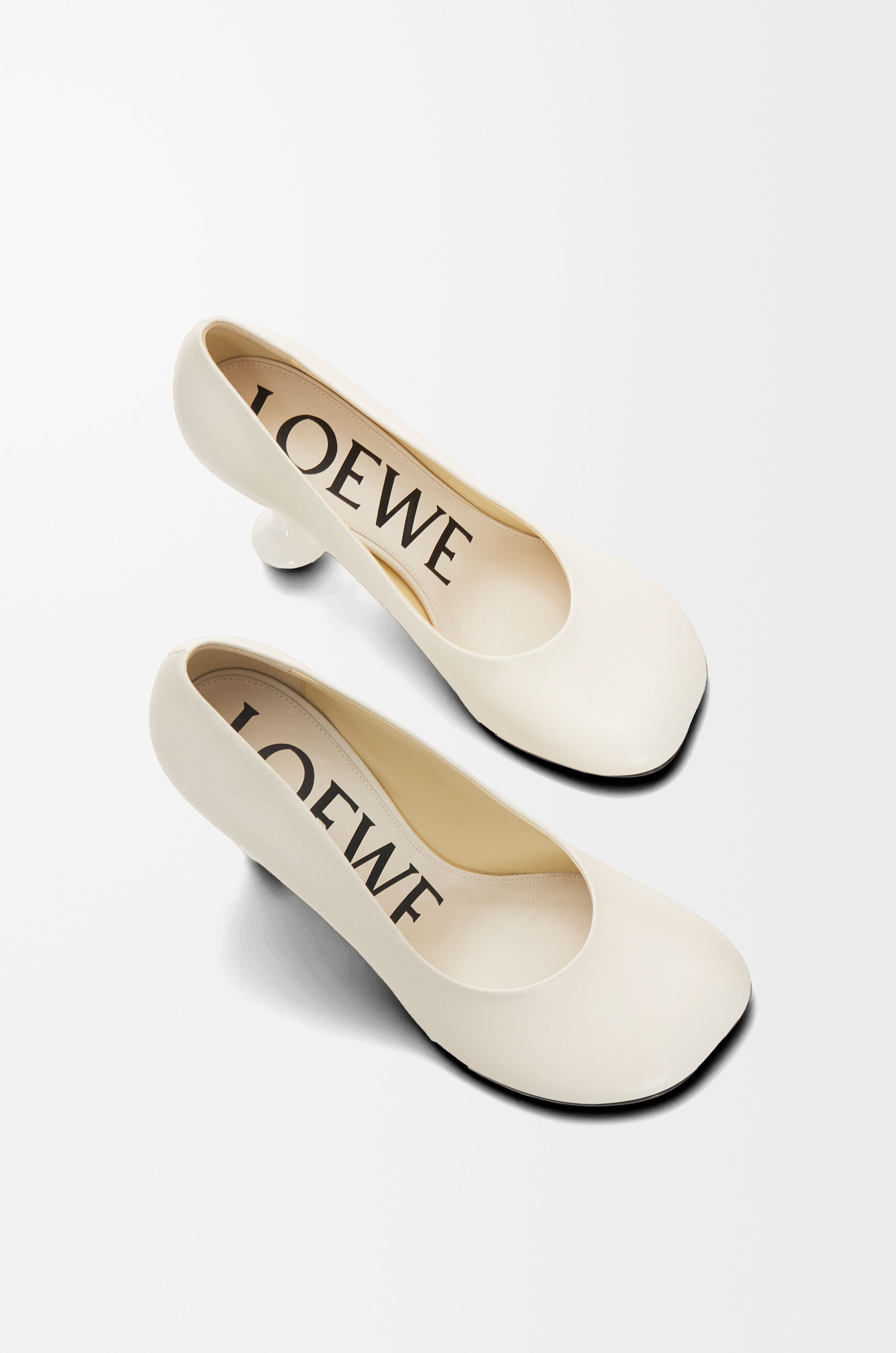 LOEWE Toy pump in goatskin White