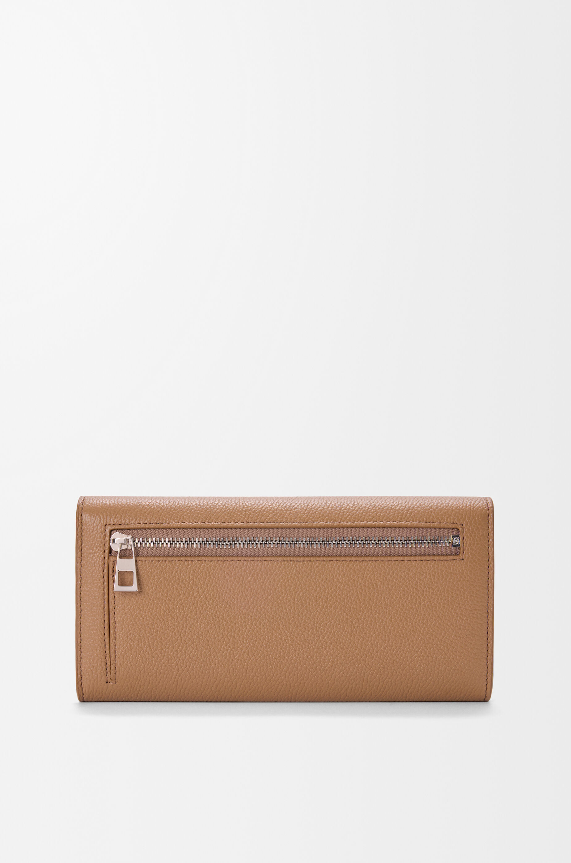 LOEWE Pebble continental wallet in pebble grained calfskin Mocha