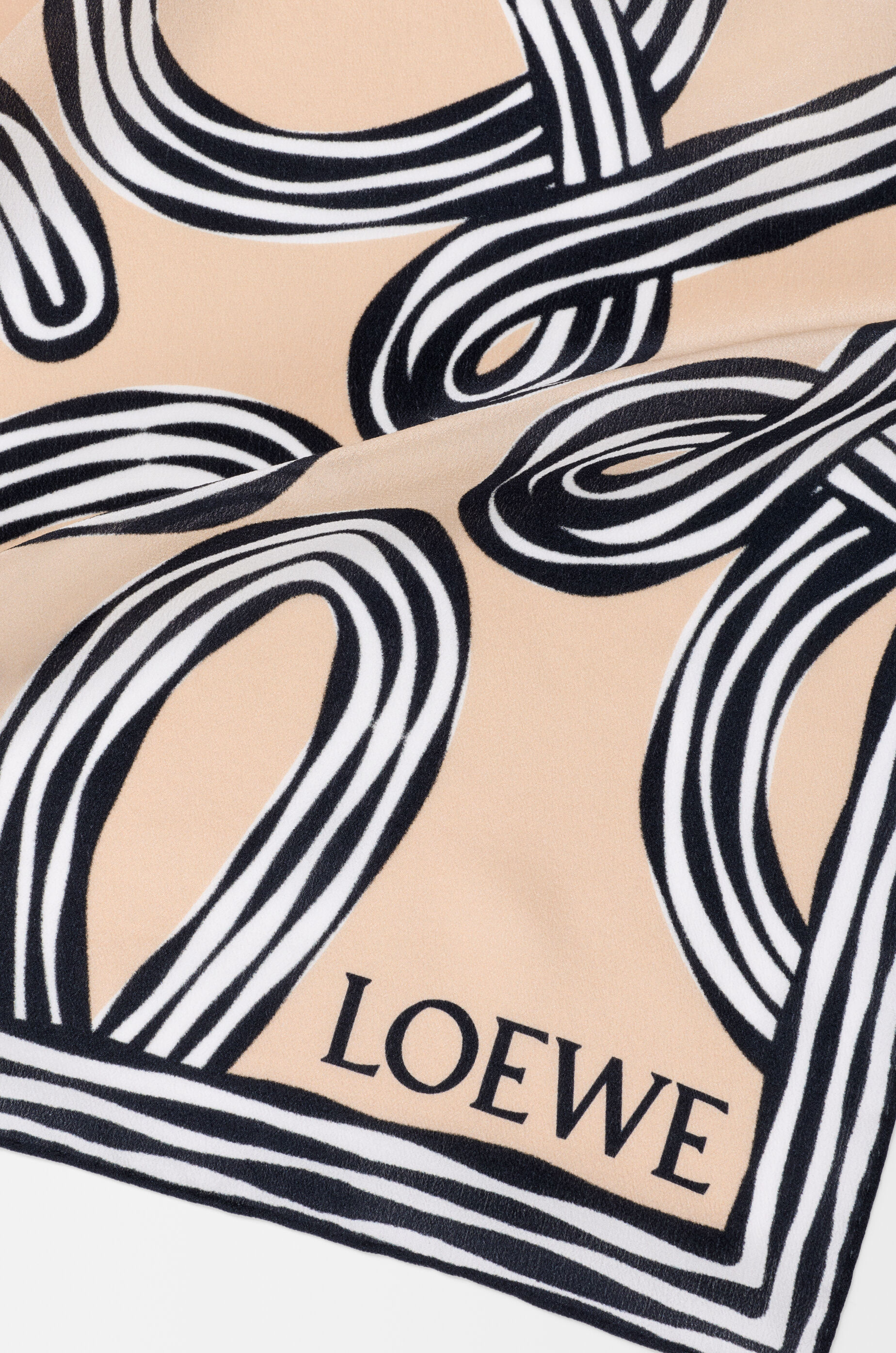 LOEWE Scarf in silk Beige/Black