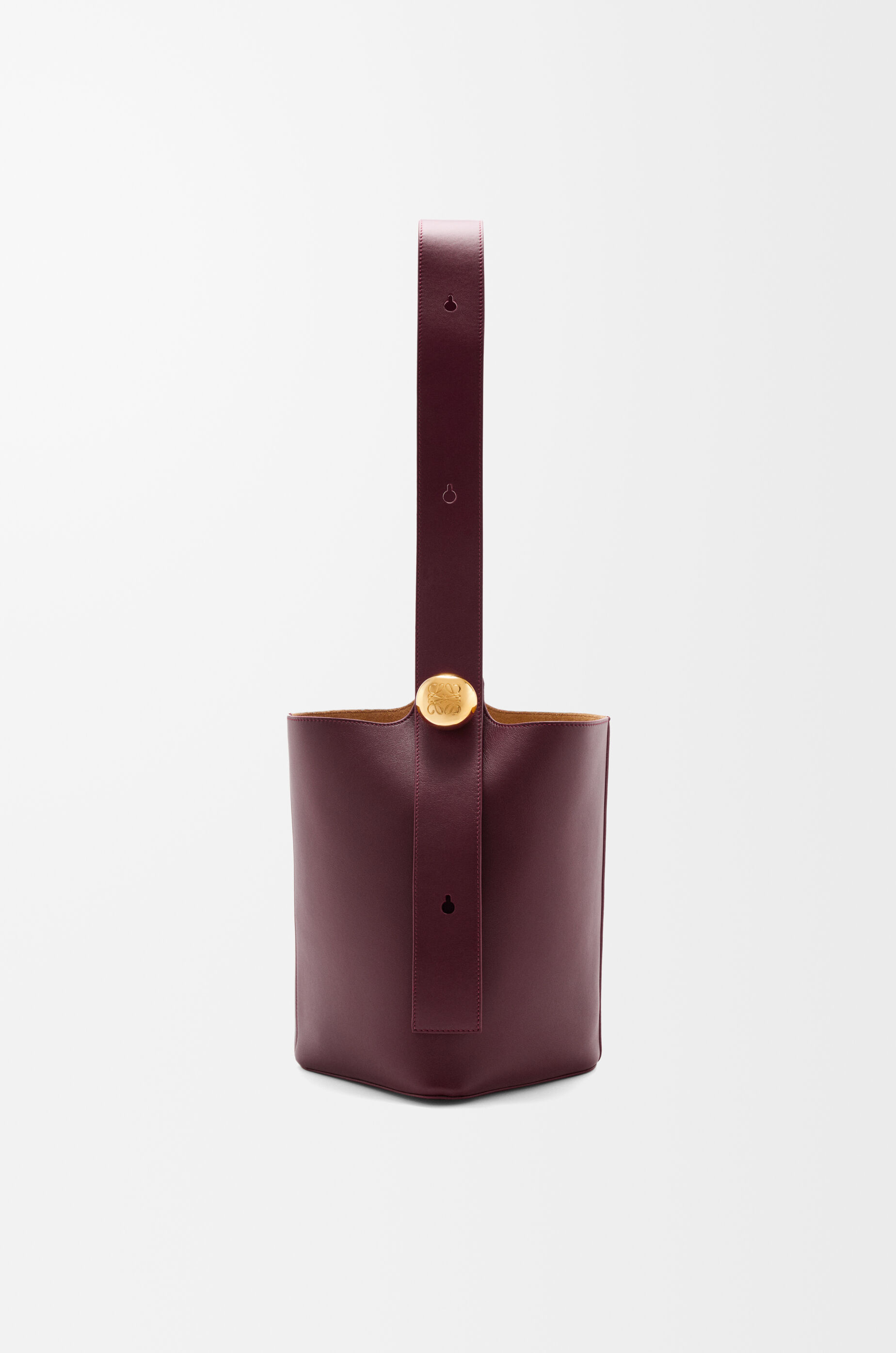 LOEWE Medium Pebble bucket in smooth calfskin Dark Burgundy