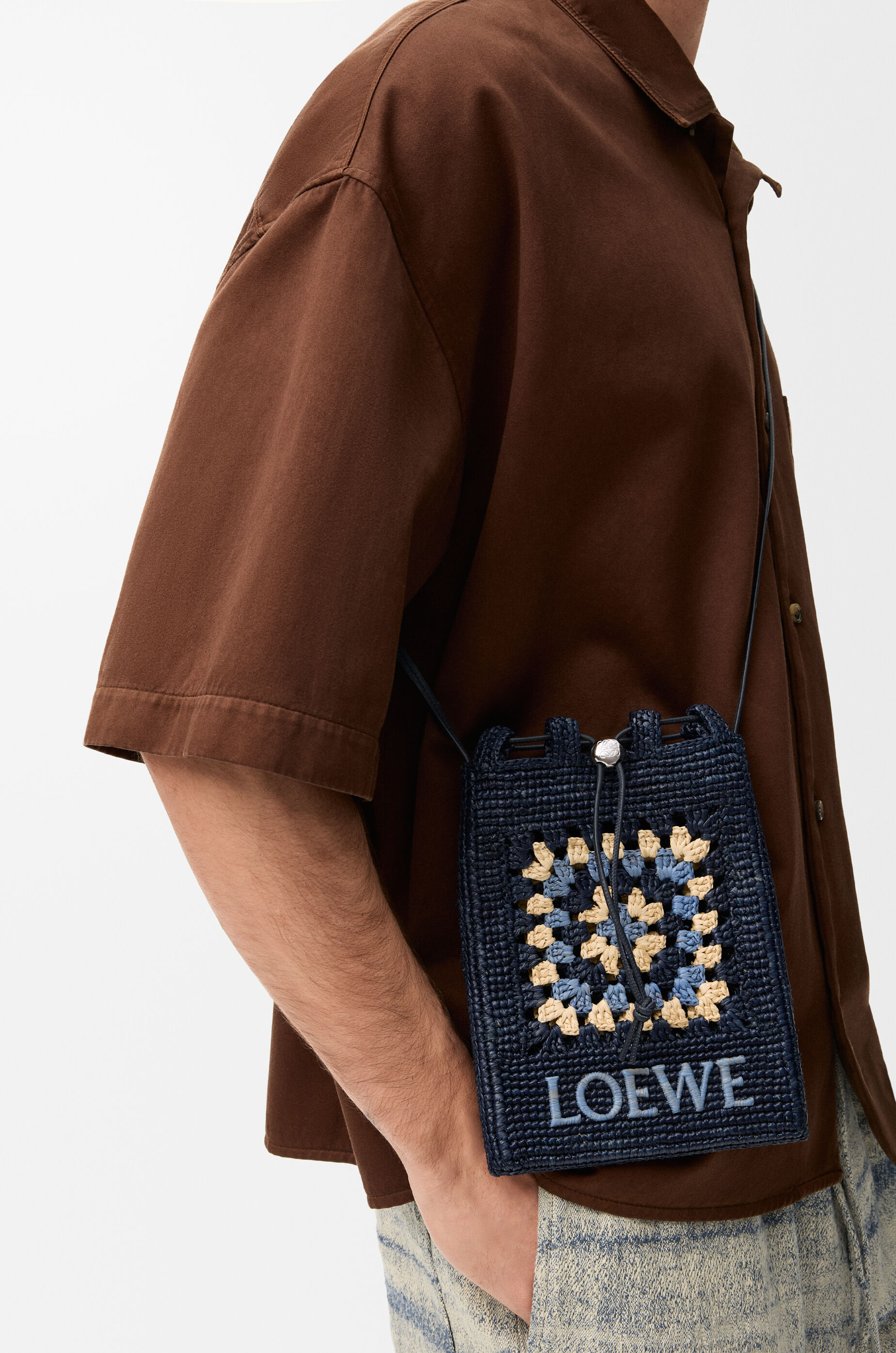 LOEWE Drawstring pocket in classic calfskin and raffia Navy/Sky Blue