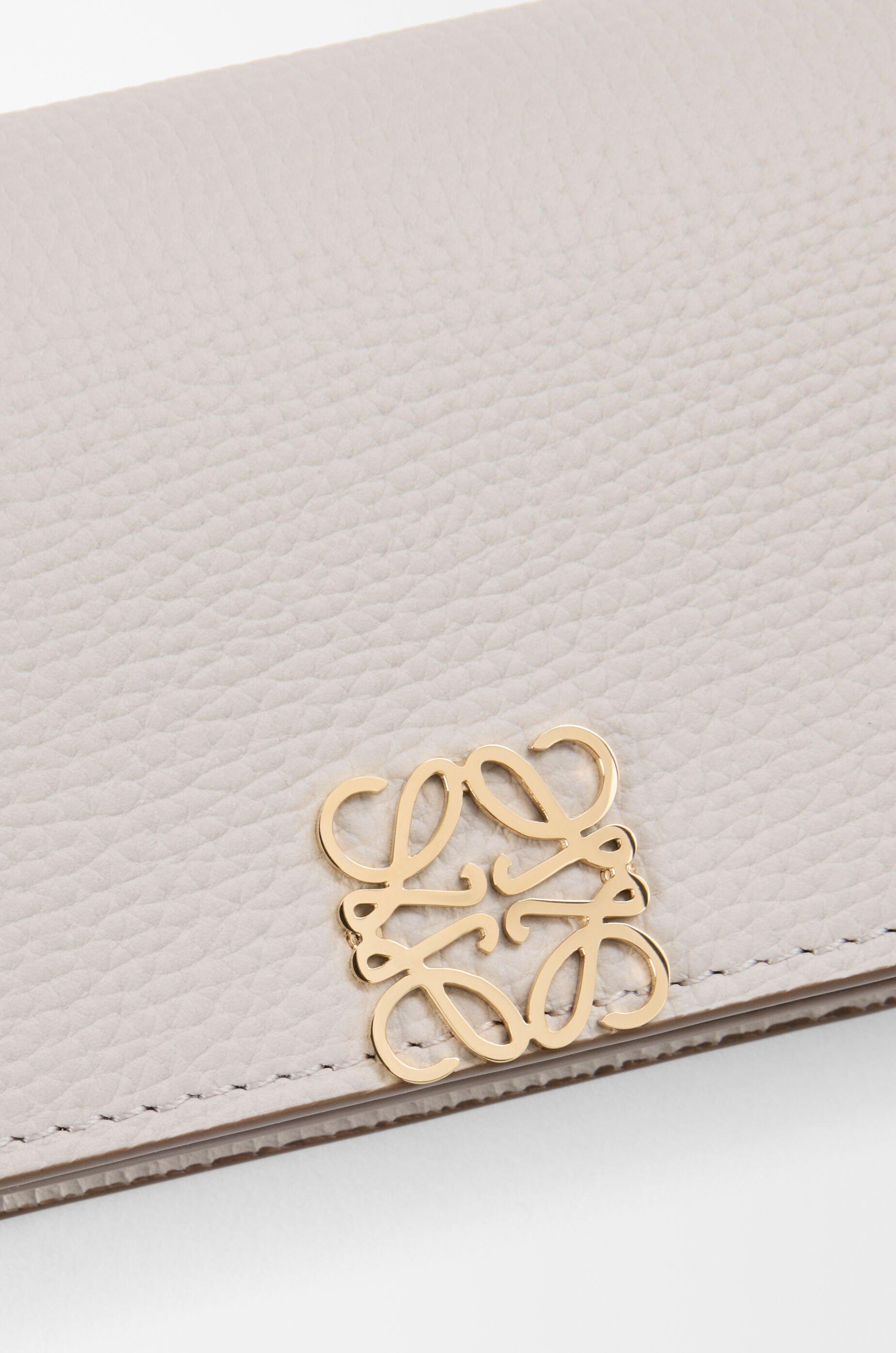 LOEWE Anagram business cardholder in pebble grained calfskin Light Ghost Grey