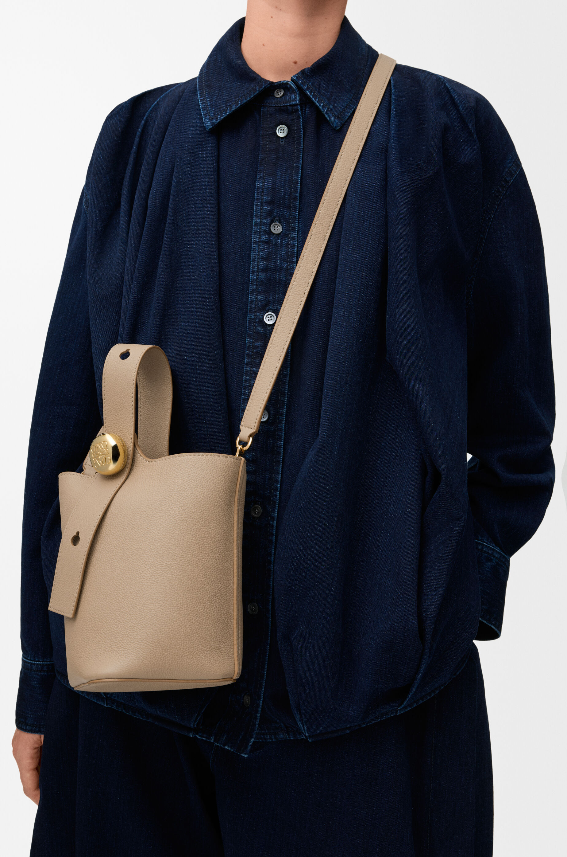 LOEWE Mini Pebble Bucket bag in soft grained calfskin Sand