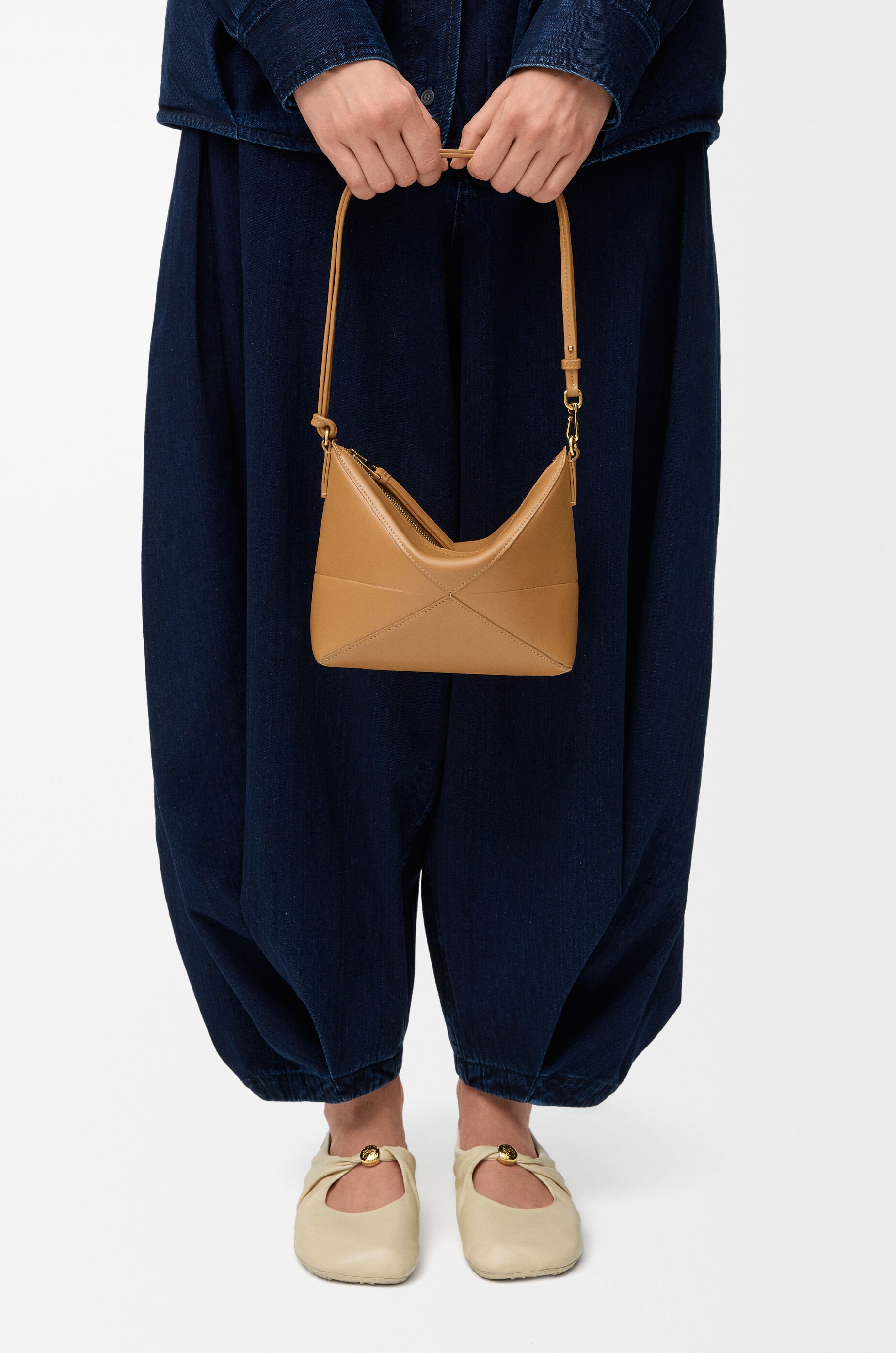 LOEWE Puzzle Fold pouch in shiny nappa calfskin Warm Desert