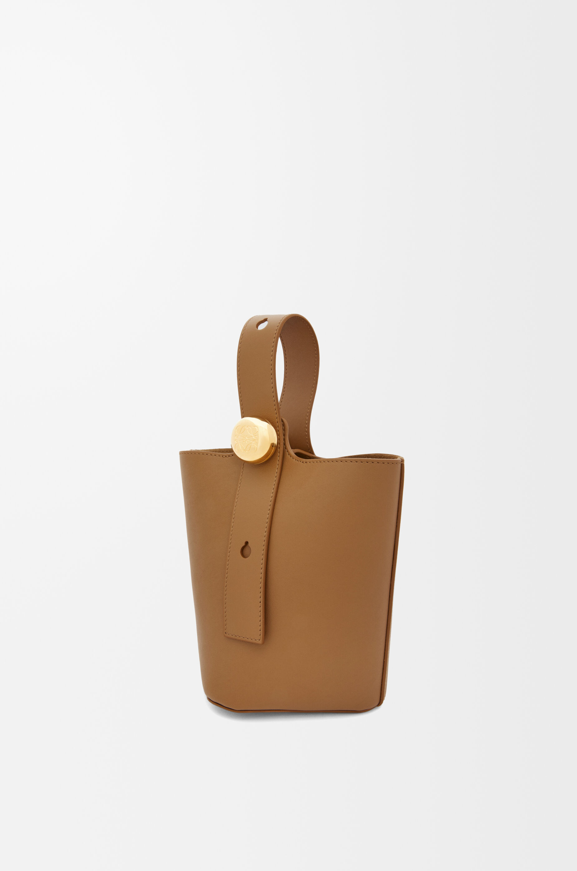 LOEWE Mini Pebble bucket in smooth calfskin Oak