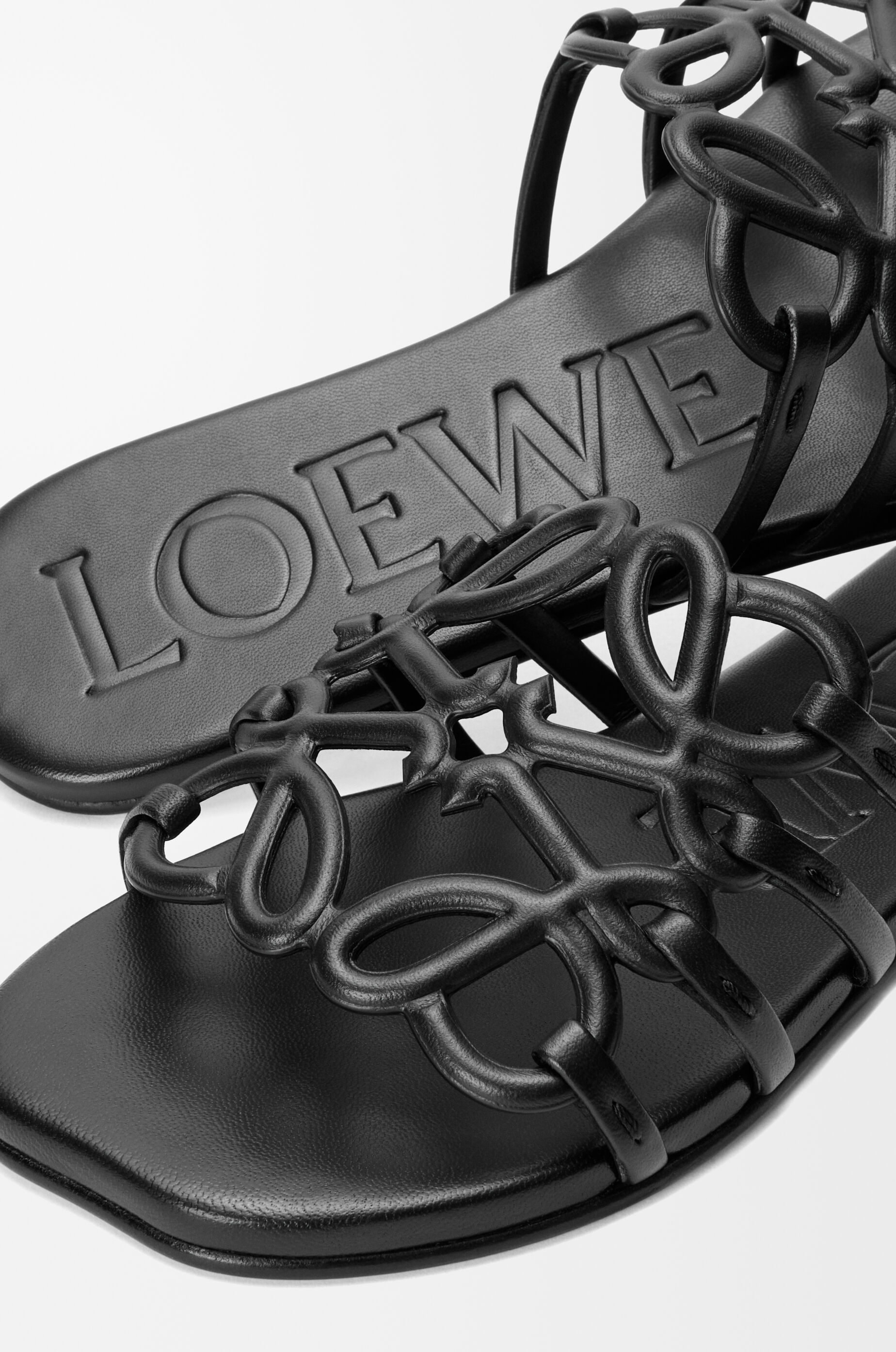 LOEWE Petal Anagram slide in soft calfskin Black