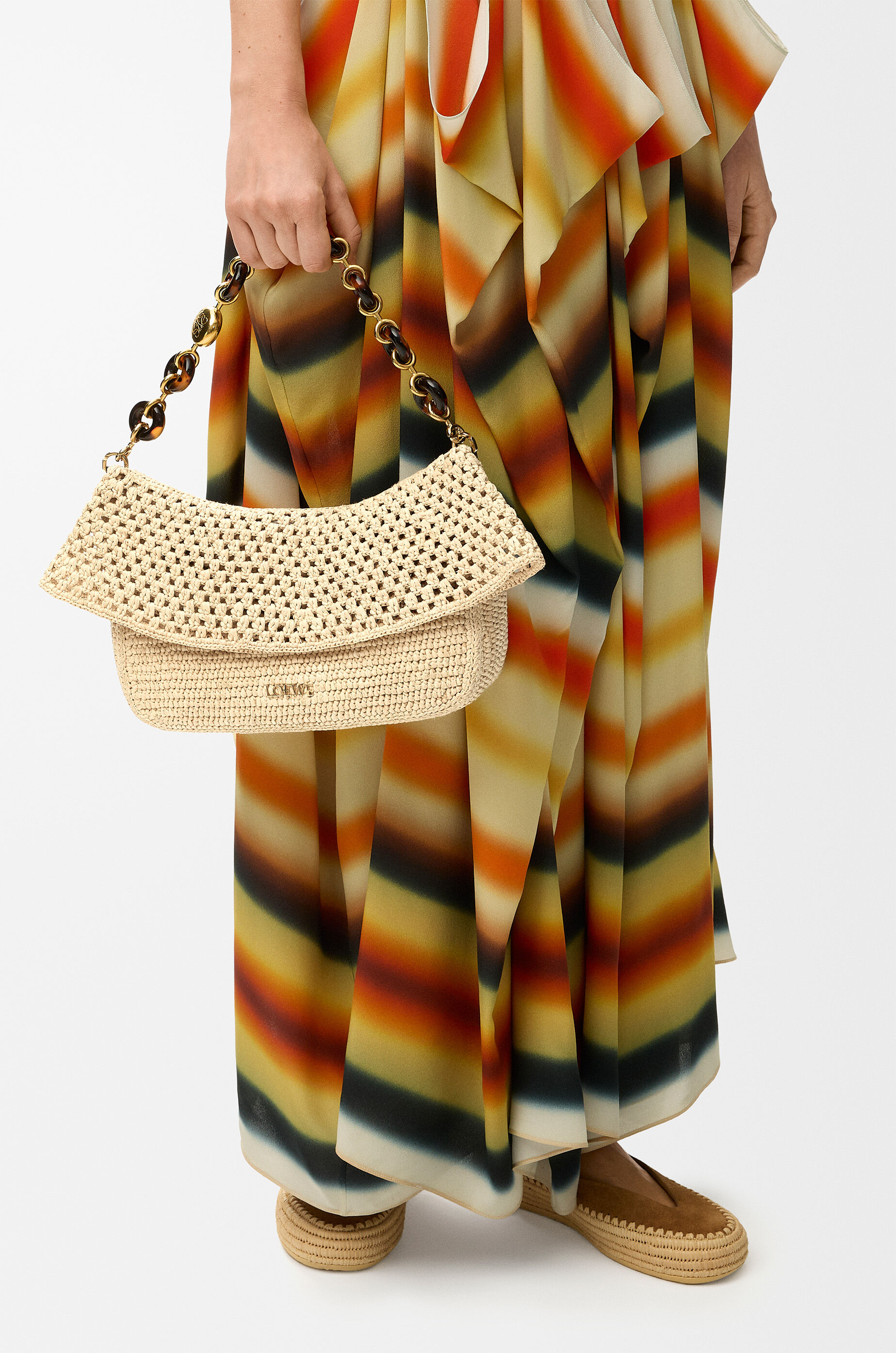 LOEWE Medium Ola bag in raffia Natural