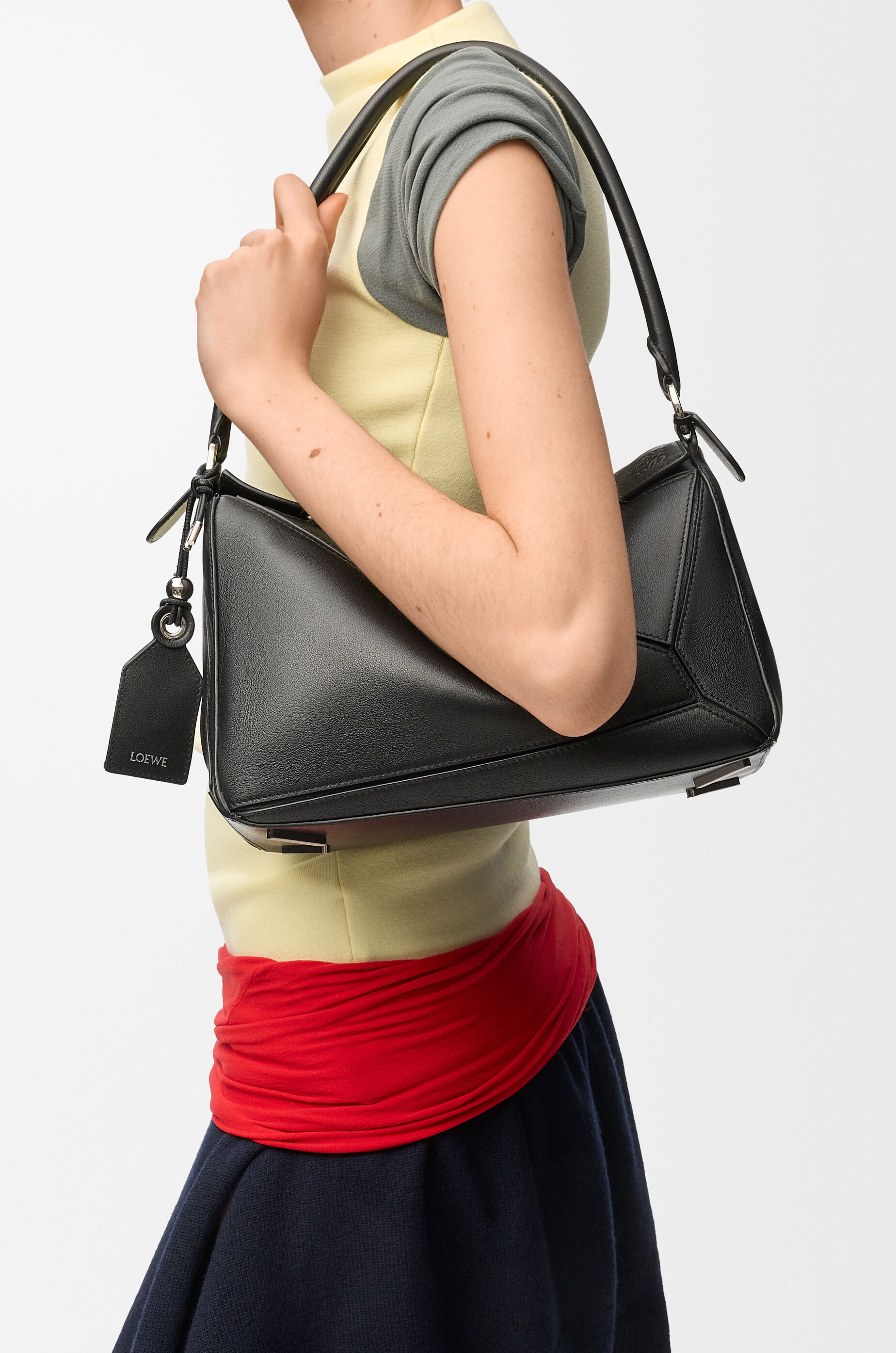 LOEWE Medium Featherlight Puzzle bag in nappa lambskin Black