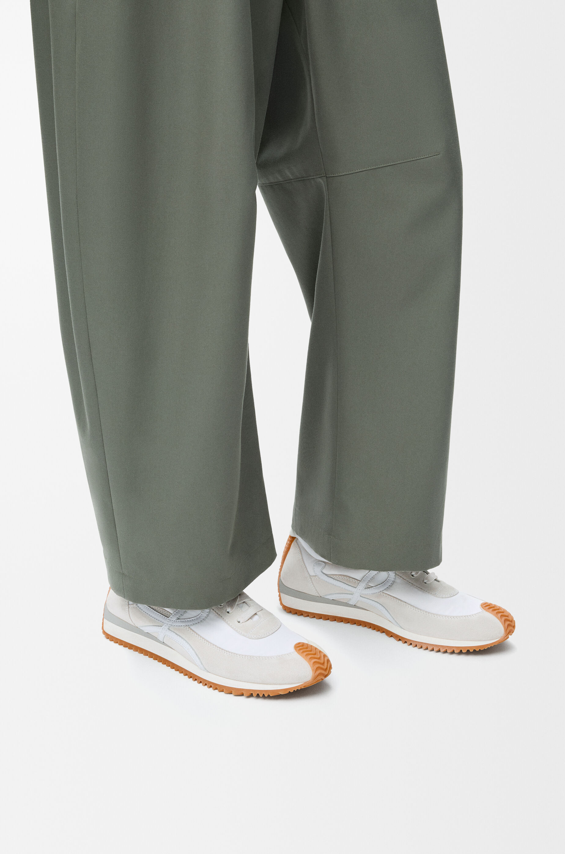 LOEWE Flow Runner in nylon and suede White