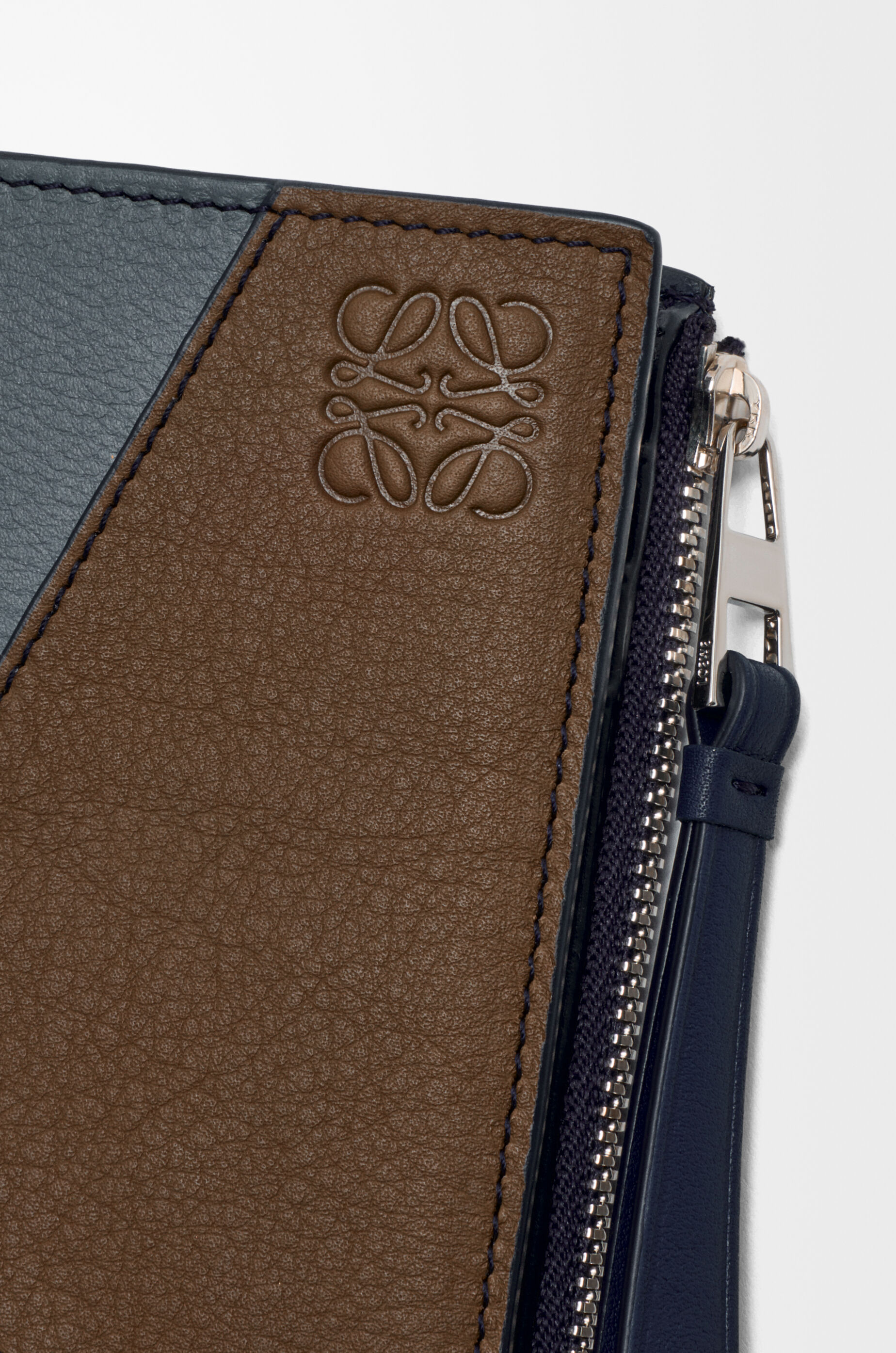 LOEWE Puzzle slim compact wallet in classic calfskin Blue Grey/Navy