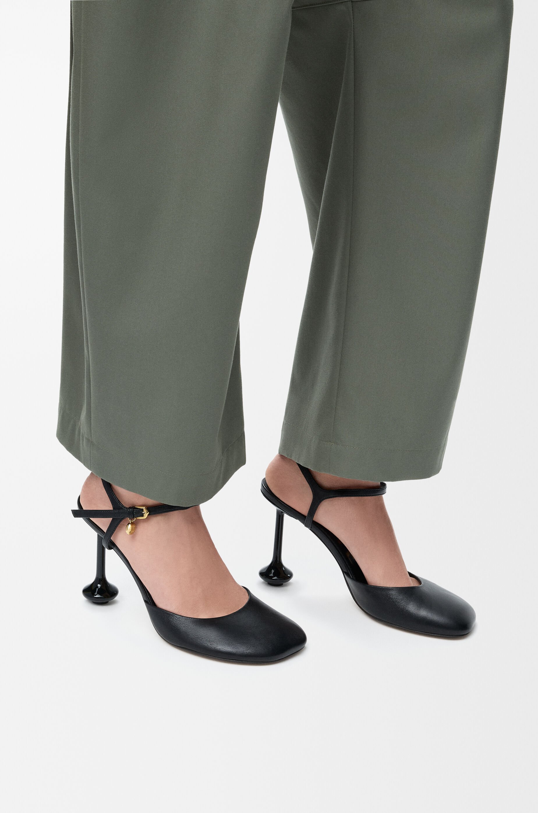 LOEWE Toy ankle strap pump in lambskin Black