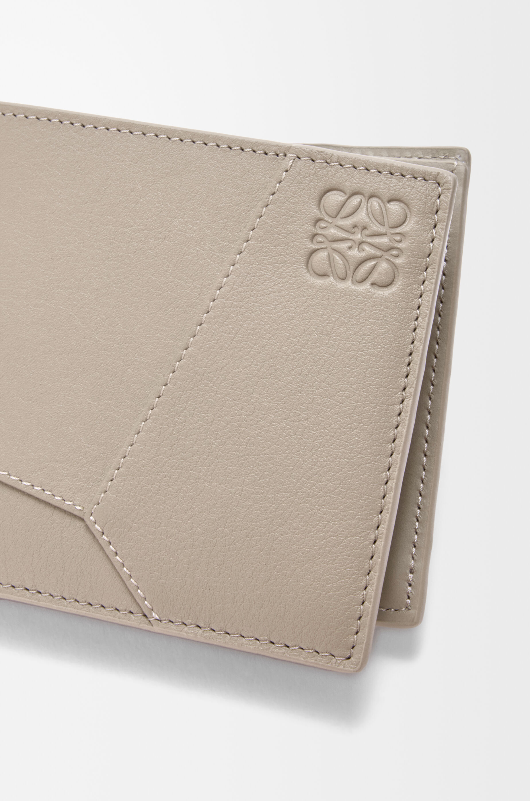 LOEWE Puzzle bifold coin wallet in classic calfskin Corda