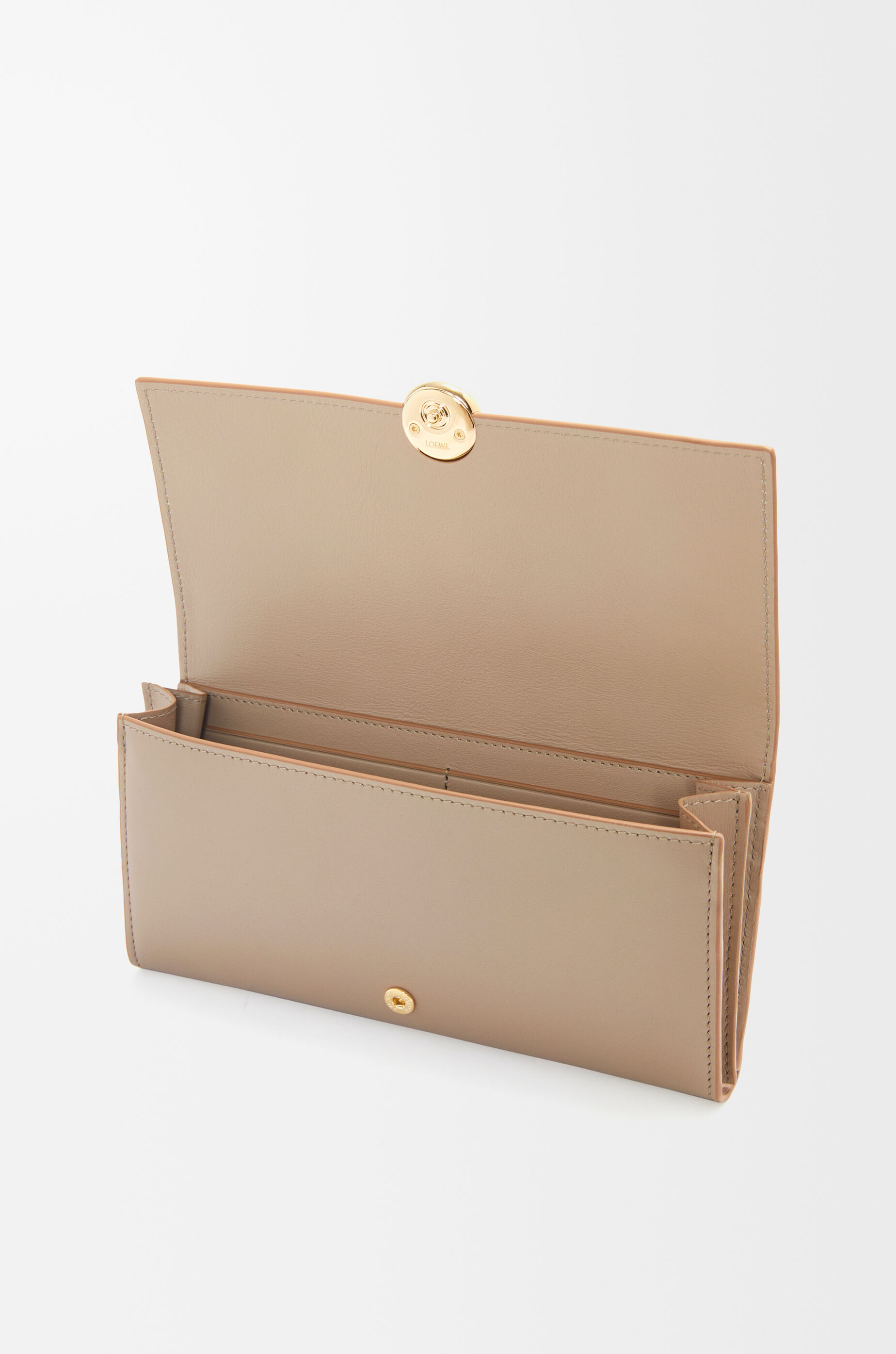 LOEWE Pebble continental wallet in shiny nappa calfskin Sand