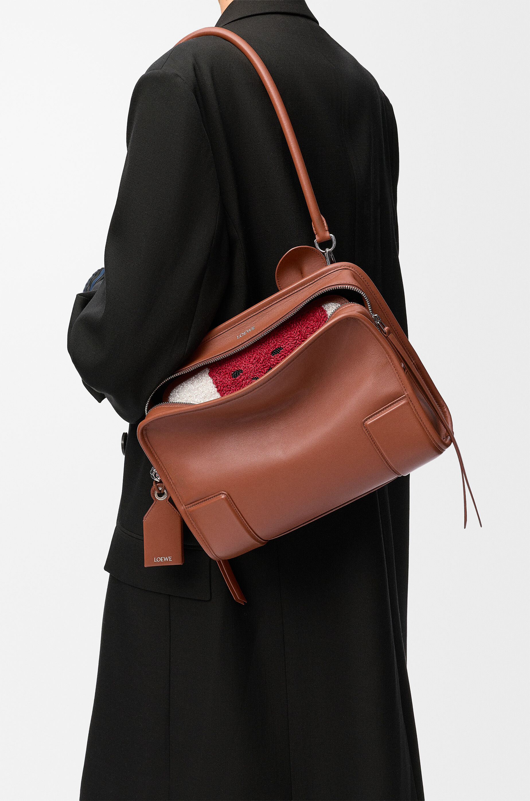 LOEWE Medium Lion Amazona 180 bag in soft calfskin Pecan
