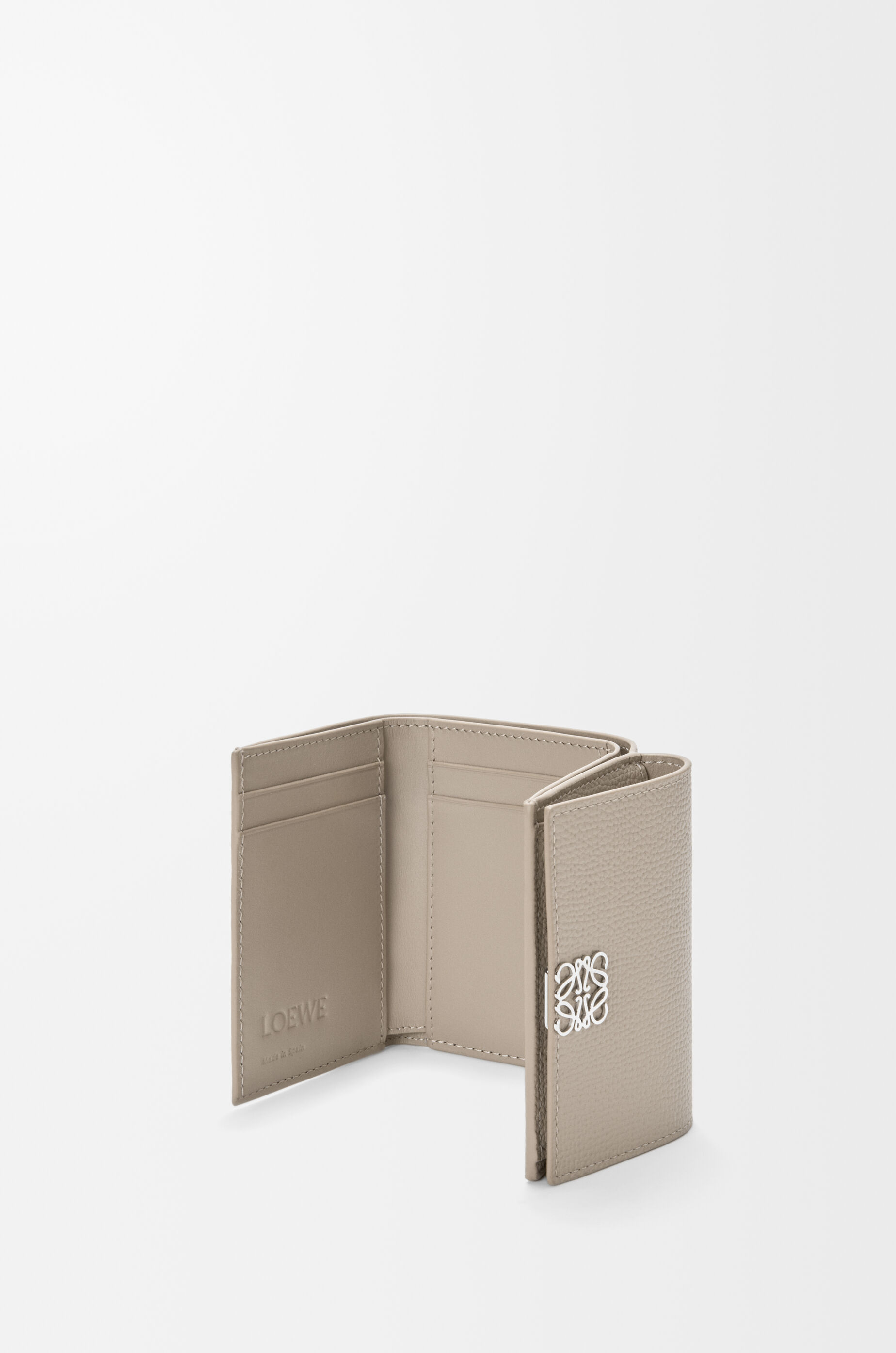 LOEWE Anagram trifold wallet in pebble grained calfskin Clay