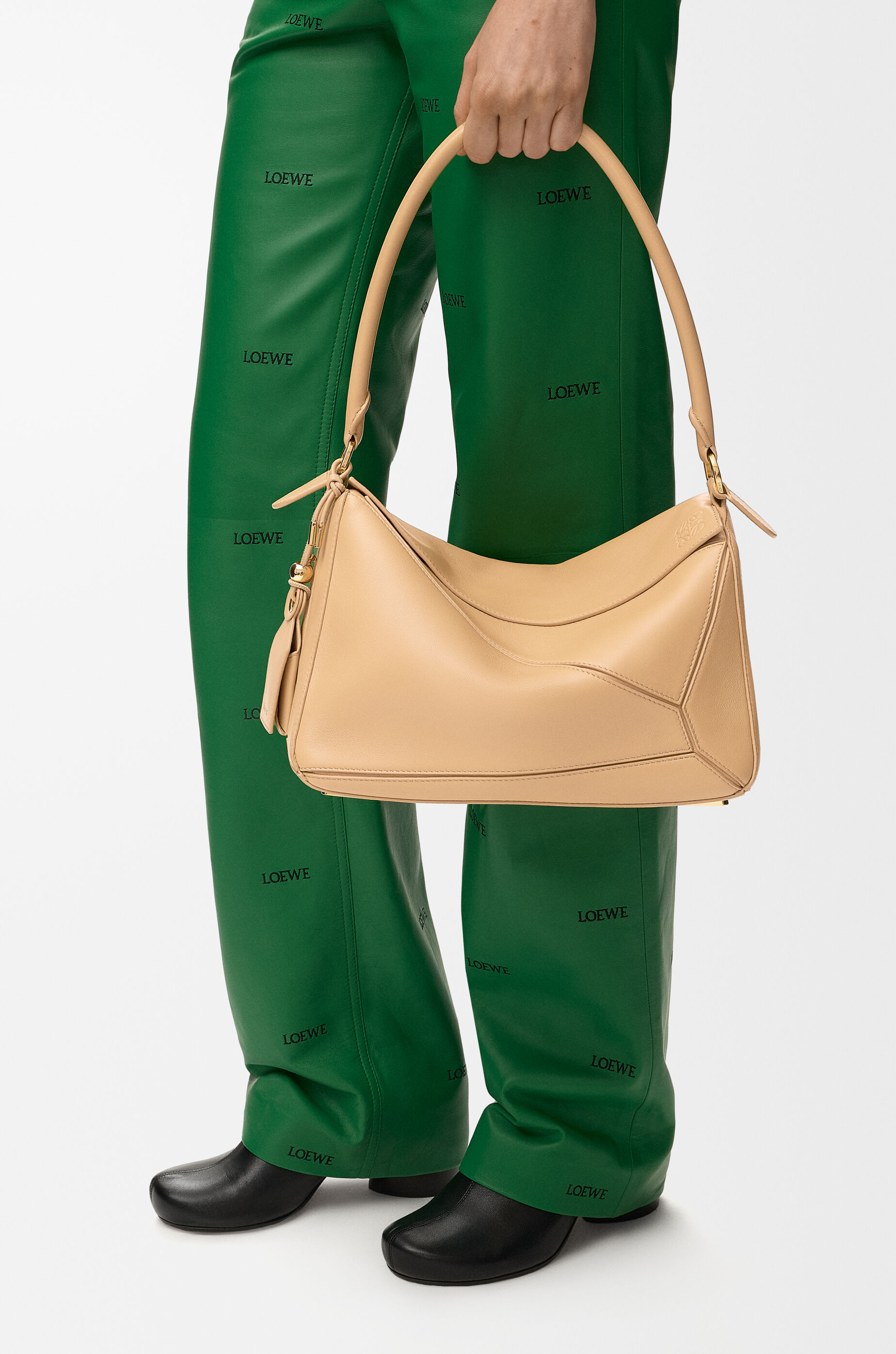 LOEWE Medium Featherlight Puzzle bag in nappa lambskin Silk Beige