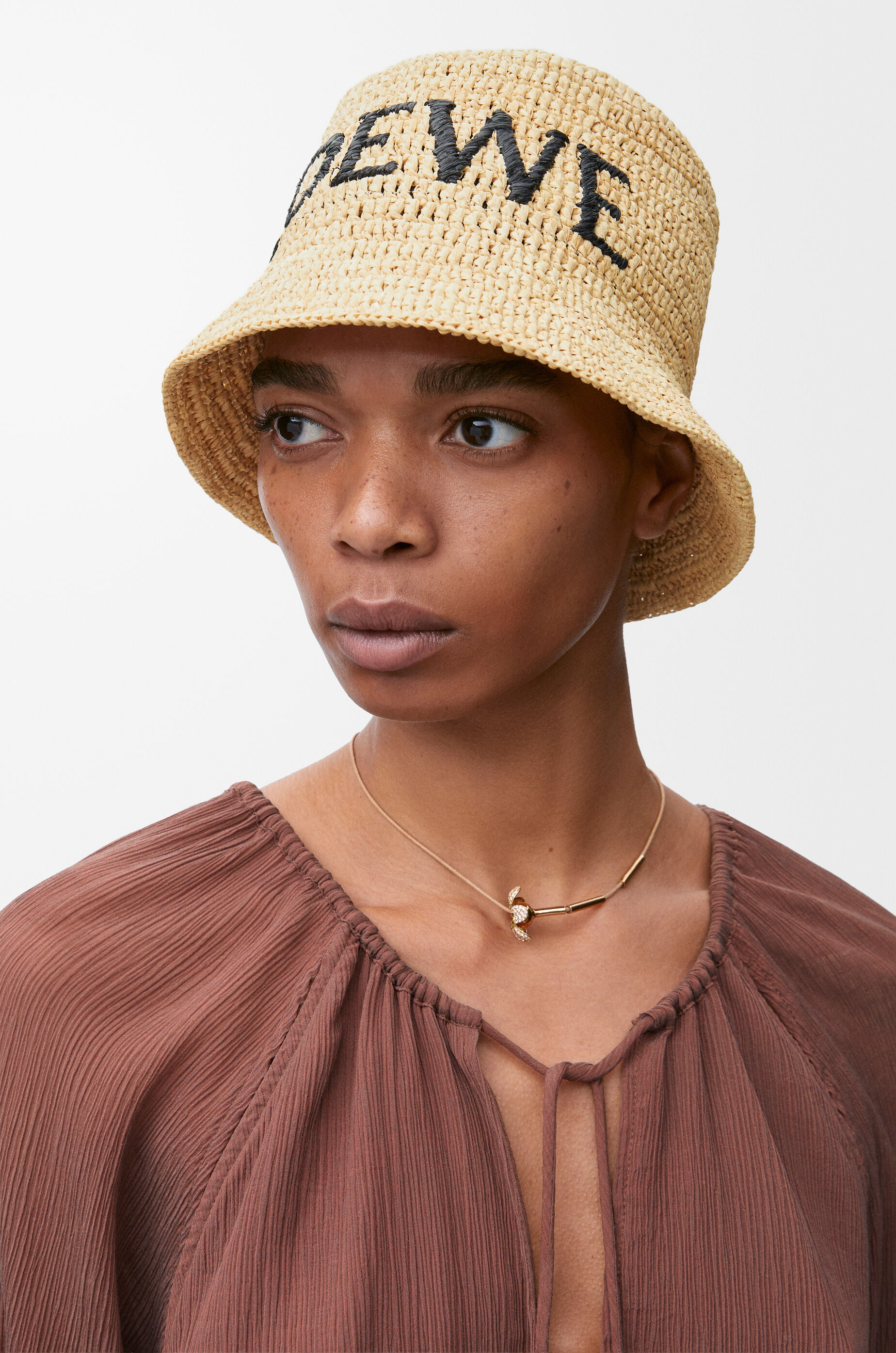 LOEWE Bucket hat in raffia Natural