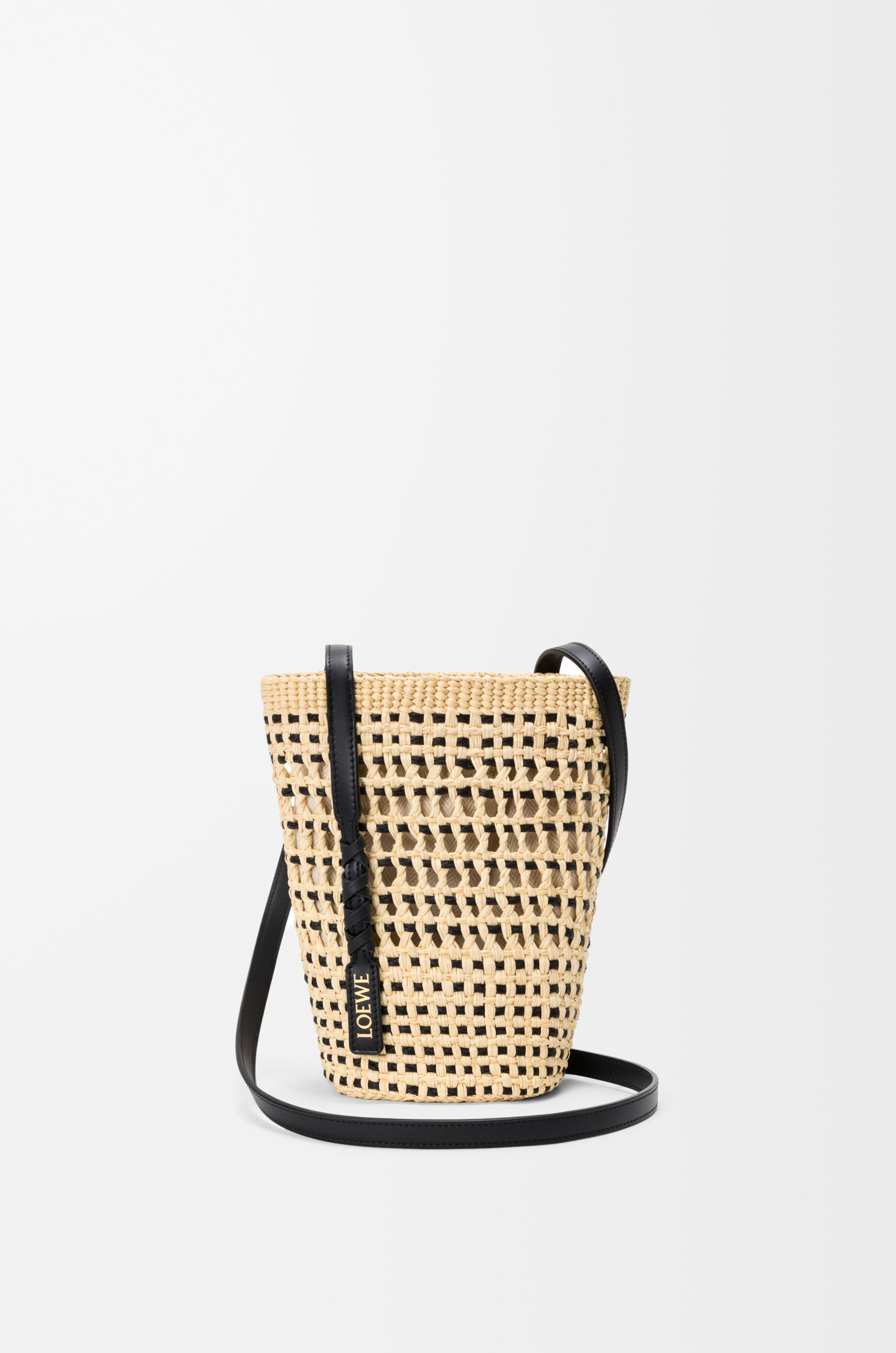 LOEWE Braid pocket in iraca palm and calfskin Natural/Black