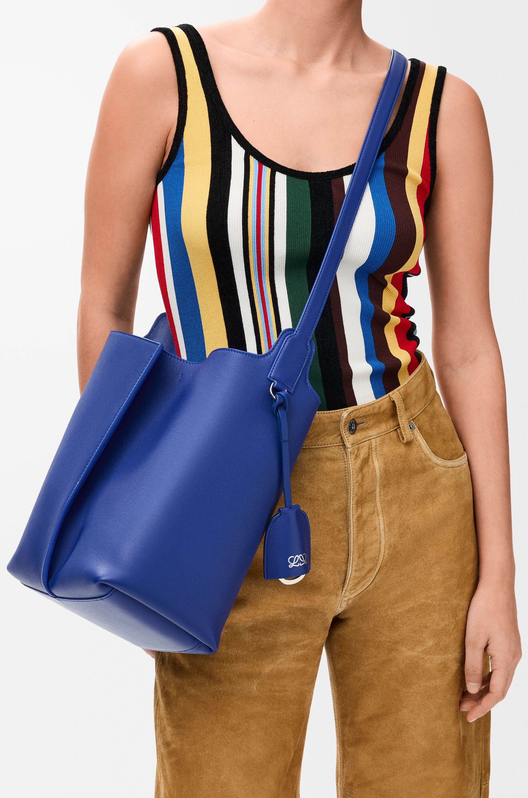 LOEWE Medium Bilbao bucket in smooth calfskin Stellar Blue