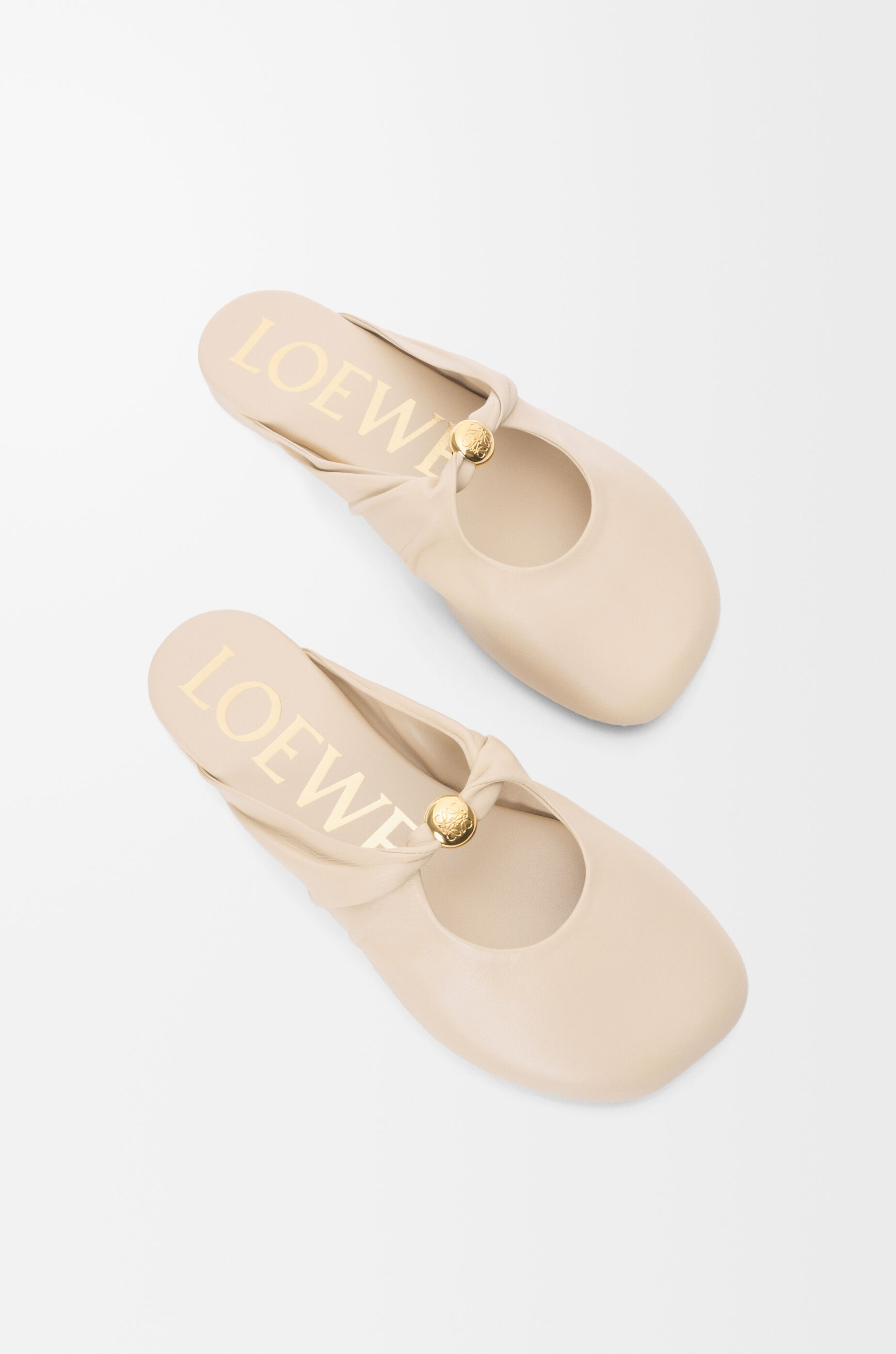 LOEWE Pebble Soft mule in nappa lambskin Dough