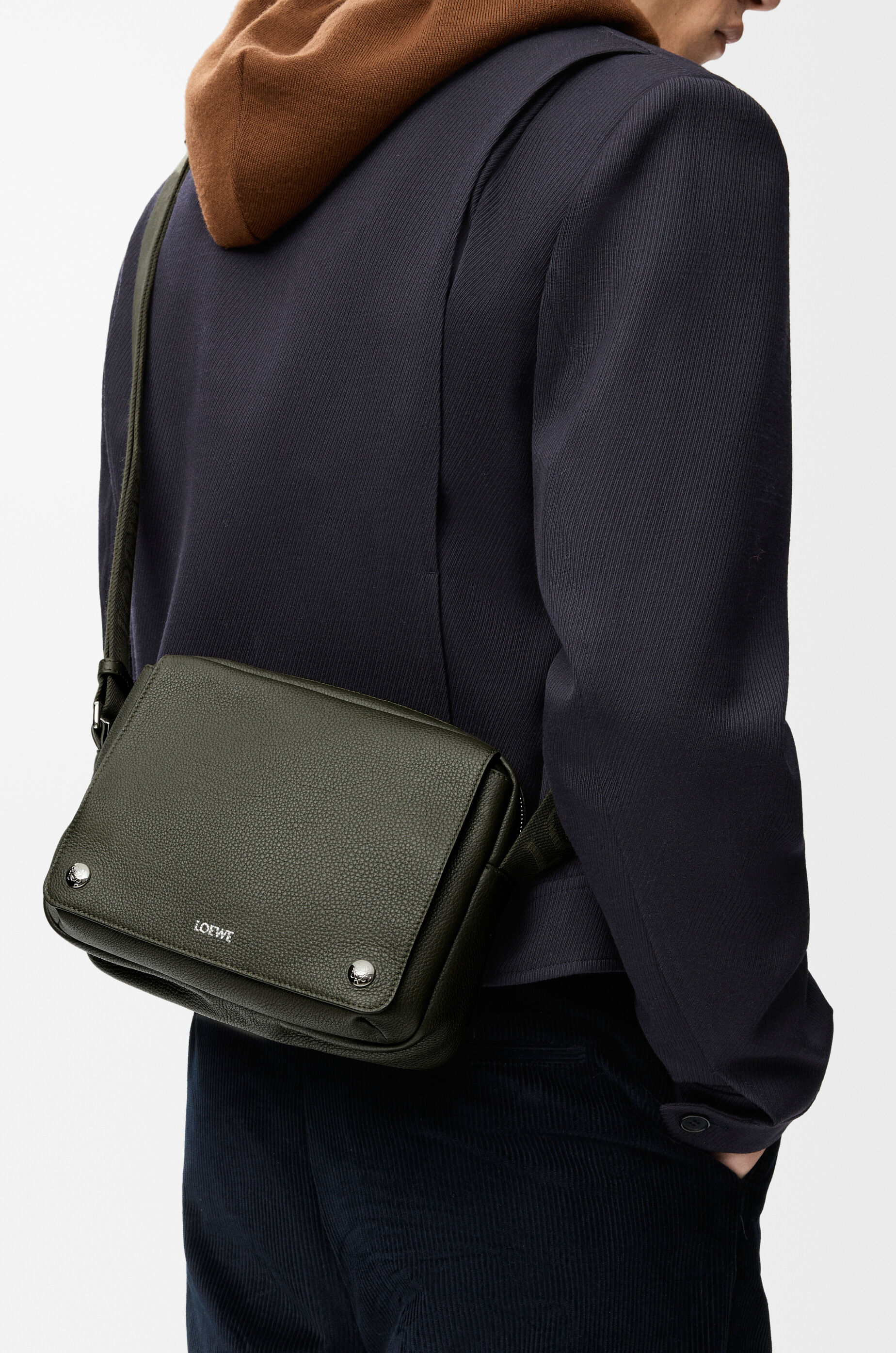 LOEWE Medium Pebble messenger bag in supple grained calfskin Dark Khaki