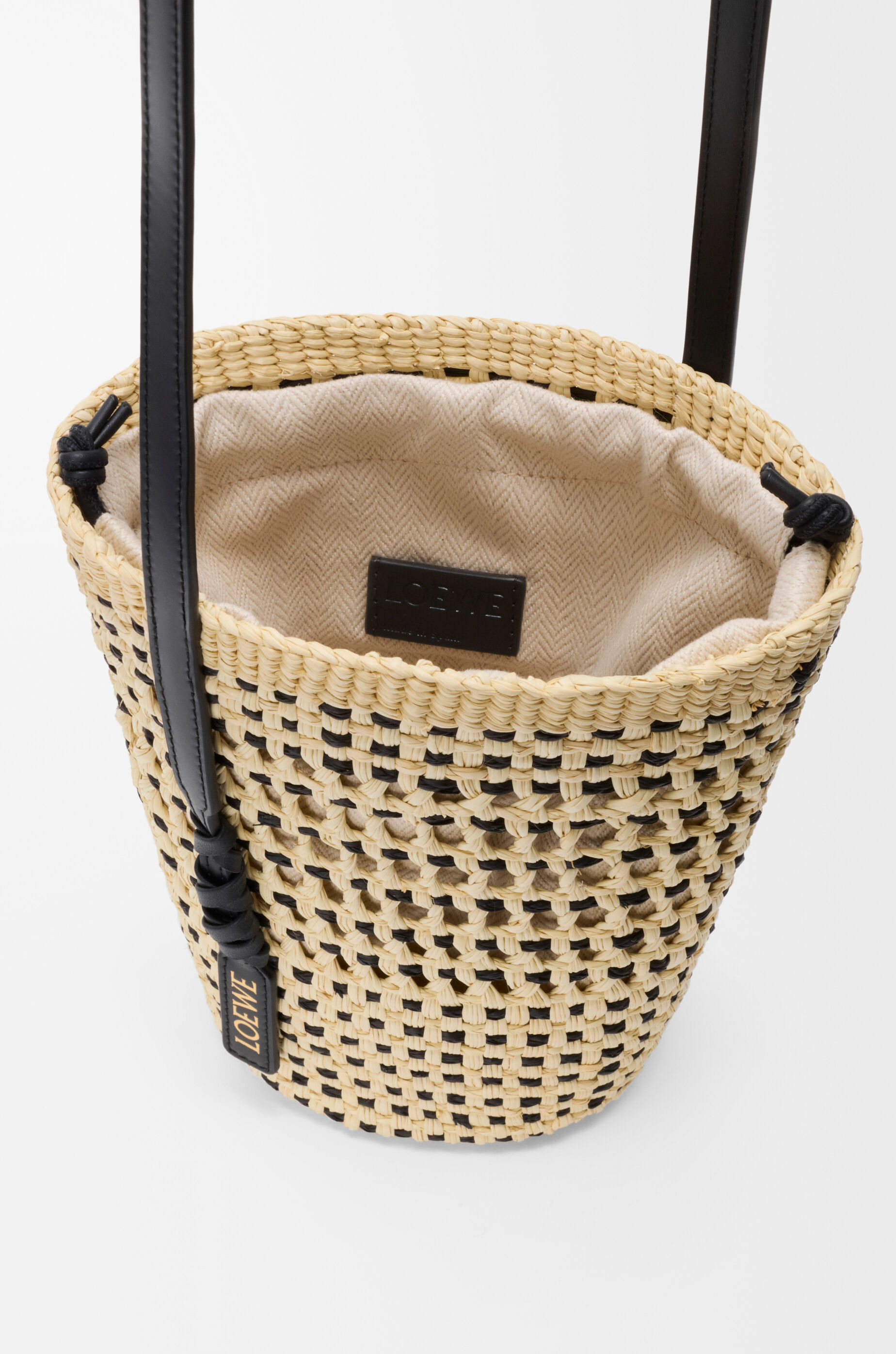 LOEWE Braid pocket in iraca palm and calfskin Natural/Black