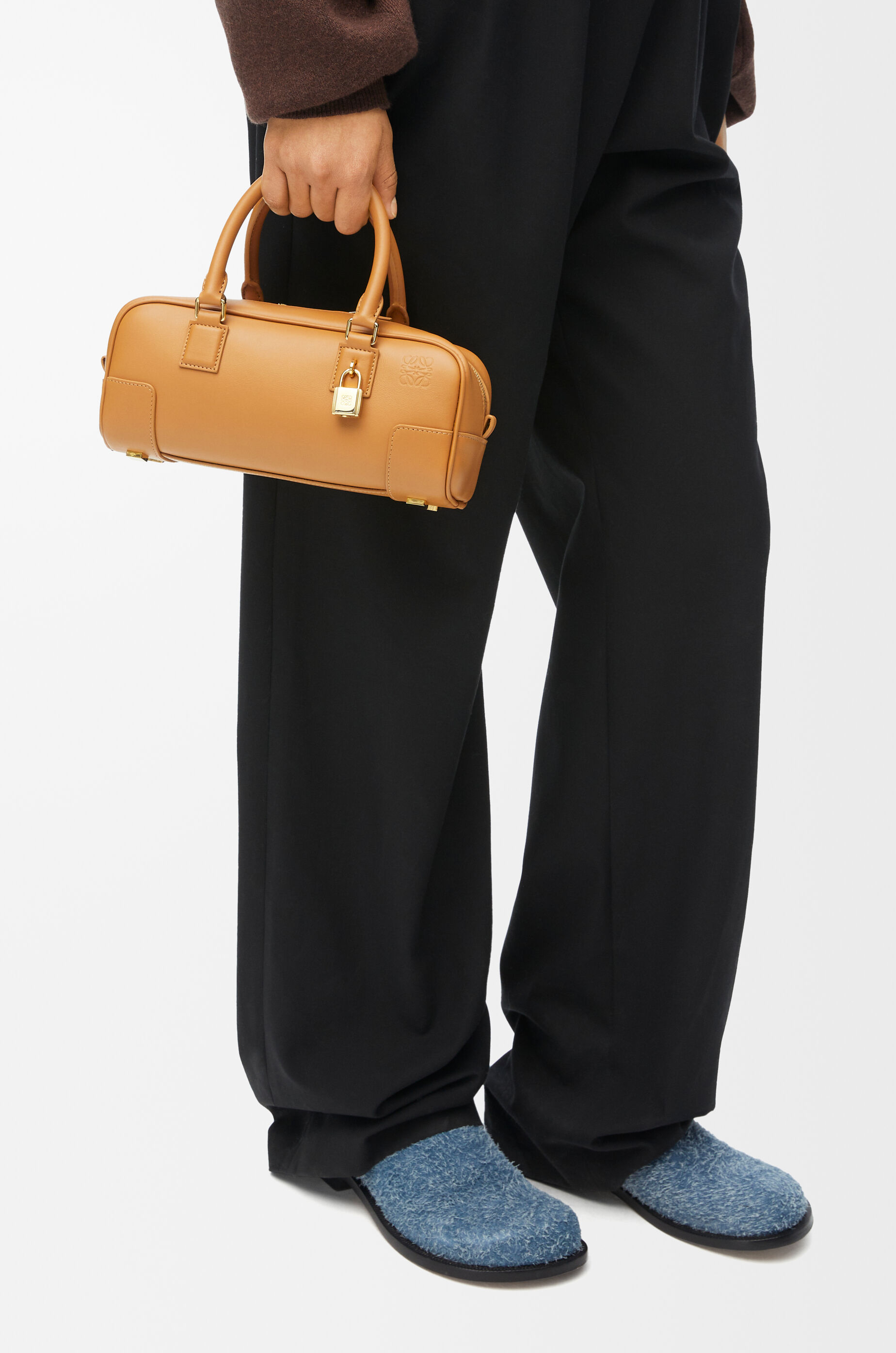 LOEWE Amazona 23 cropped bag in nappa calfskin Warm Desert
