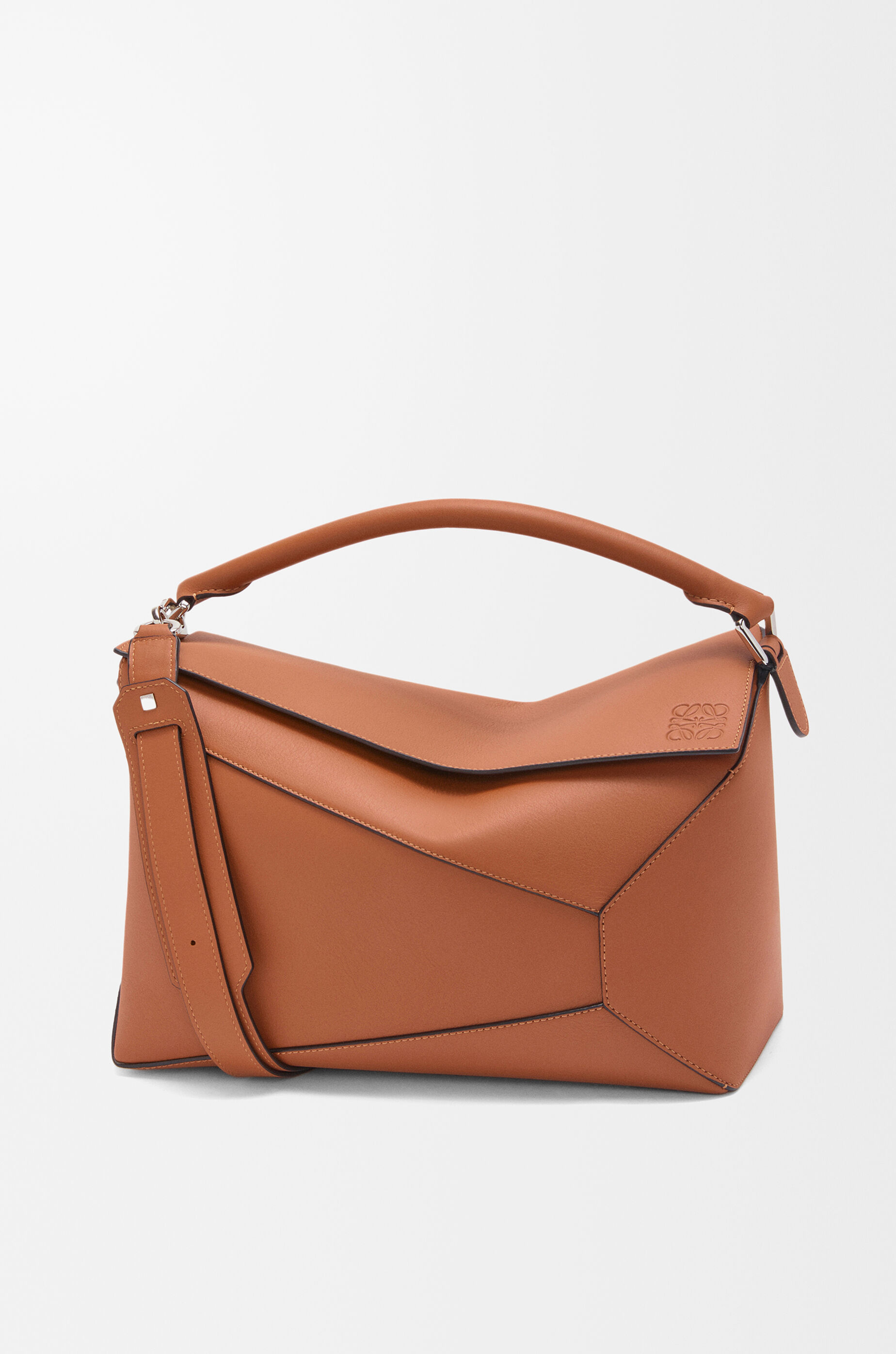 LOEWE Large Puzzle Edge bag in classic calfskin Tan