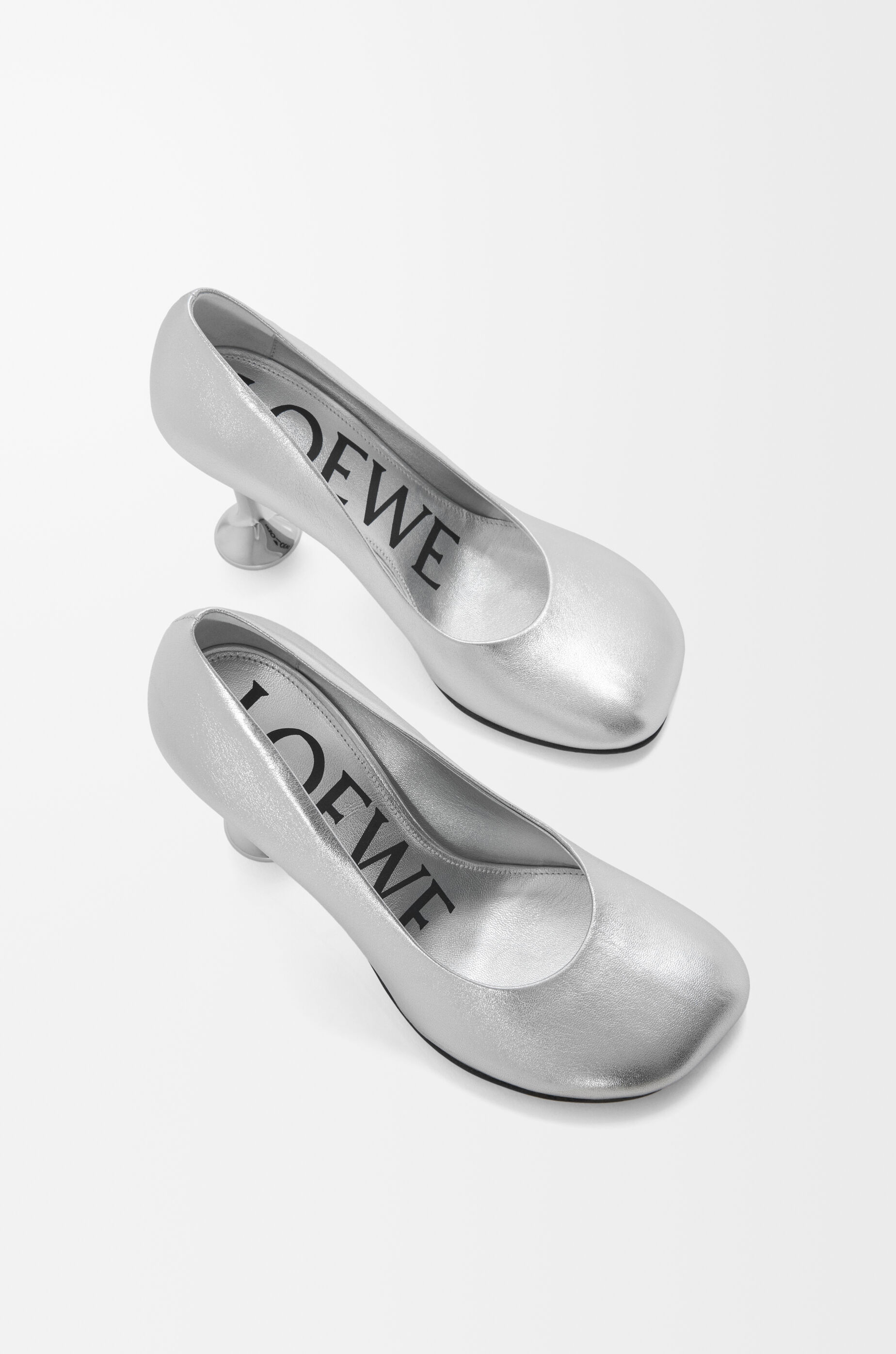 LOEWE Toy pump in laminated lambskin Silver
