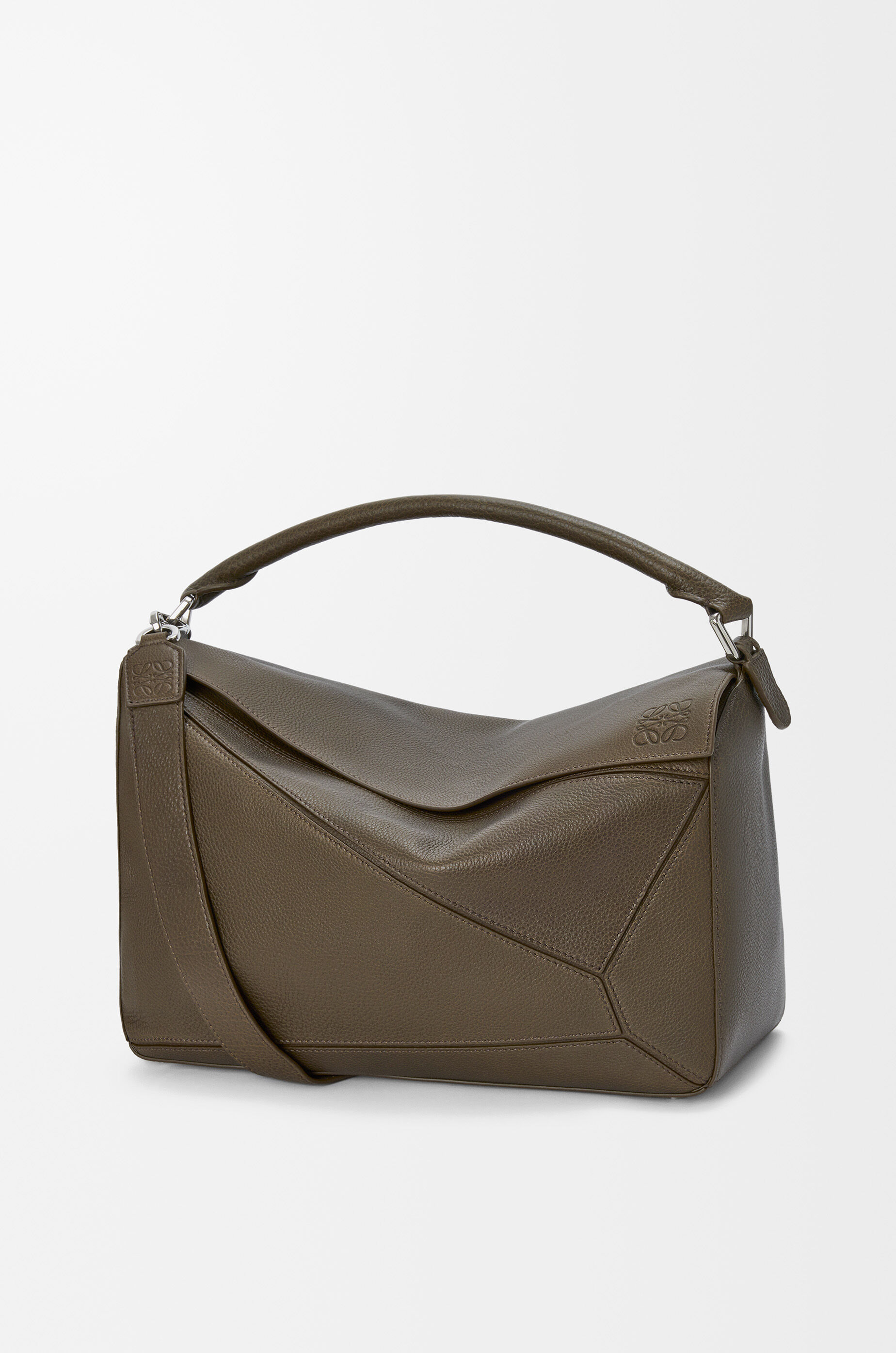 LOEWE Large Puzzle bag in supple grained calfskin Tundra