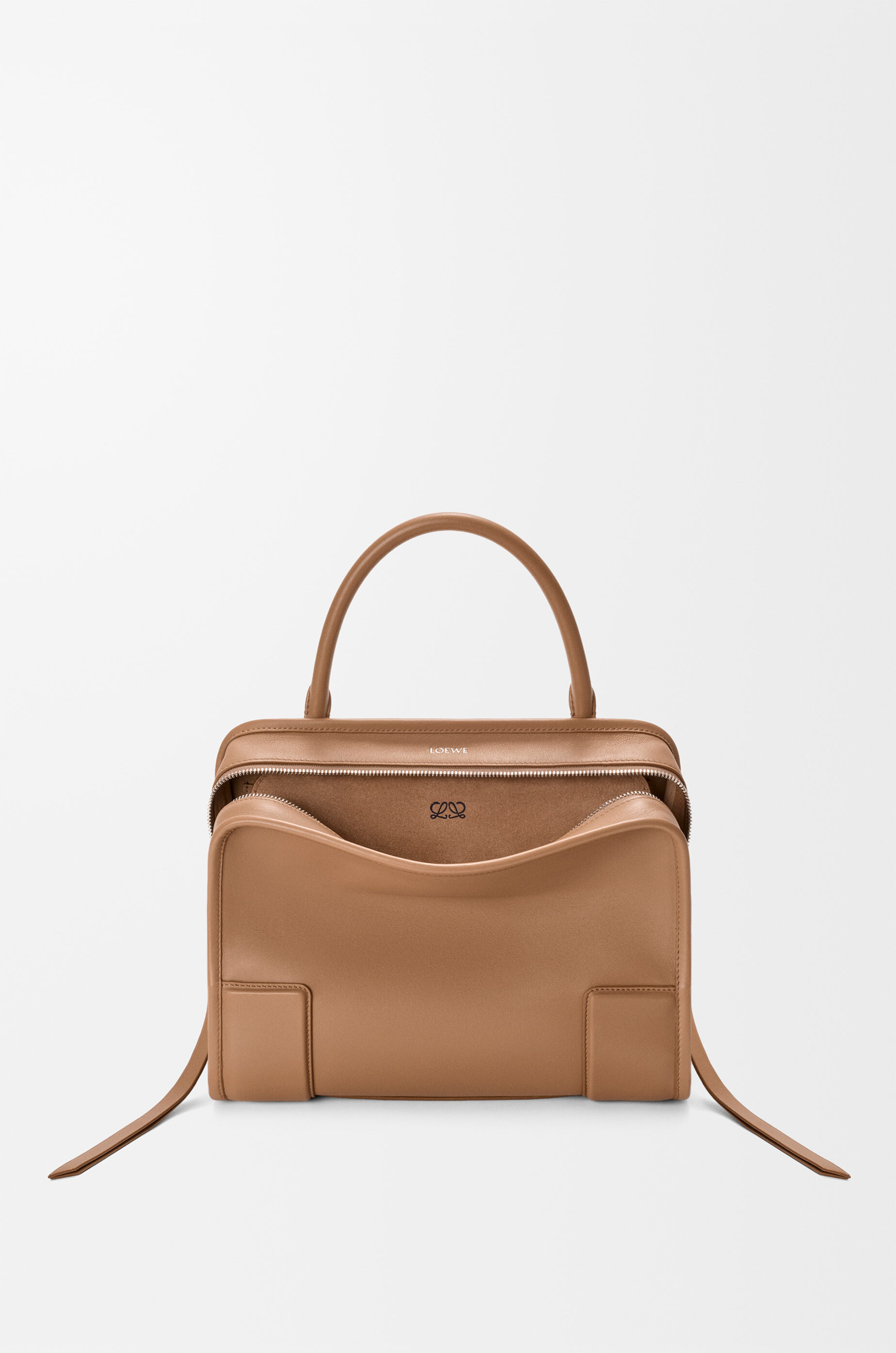 LOEWE Medium Amazona 180 bag in soft calfskin Mocha