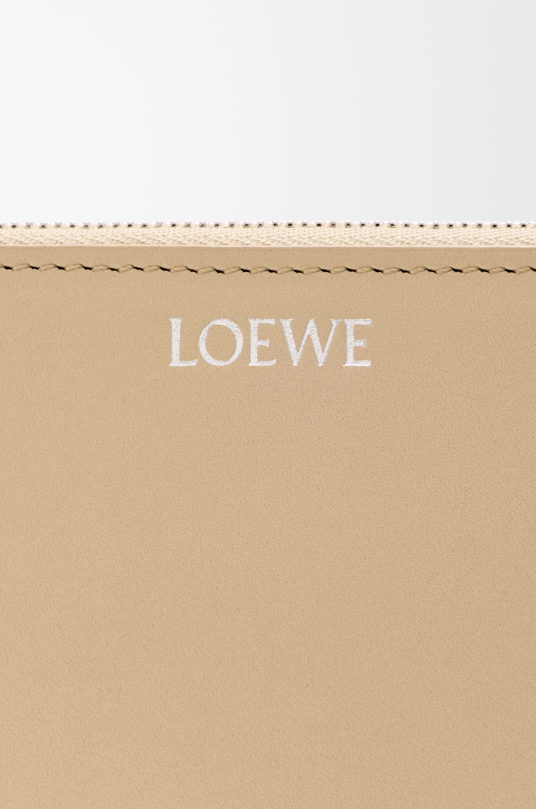 LOEWE Knot zip around wallet in shiny nappa calfskin Beige/Lemon