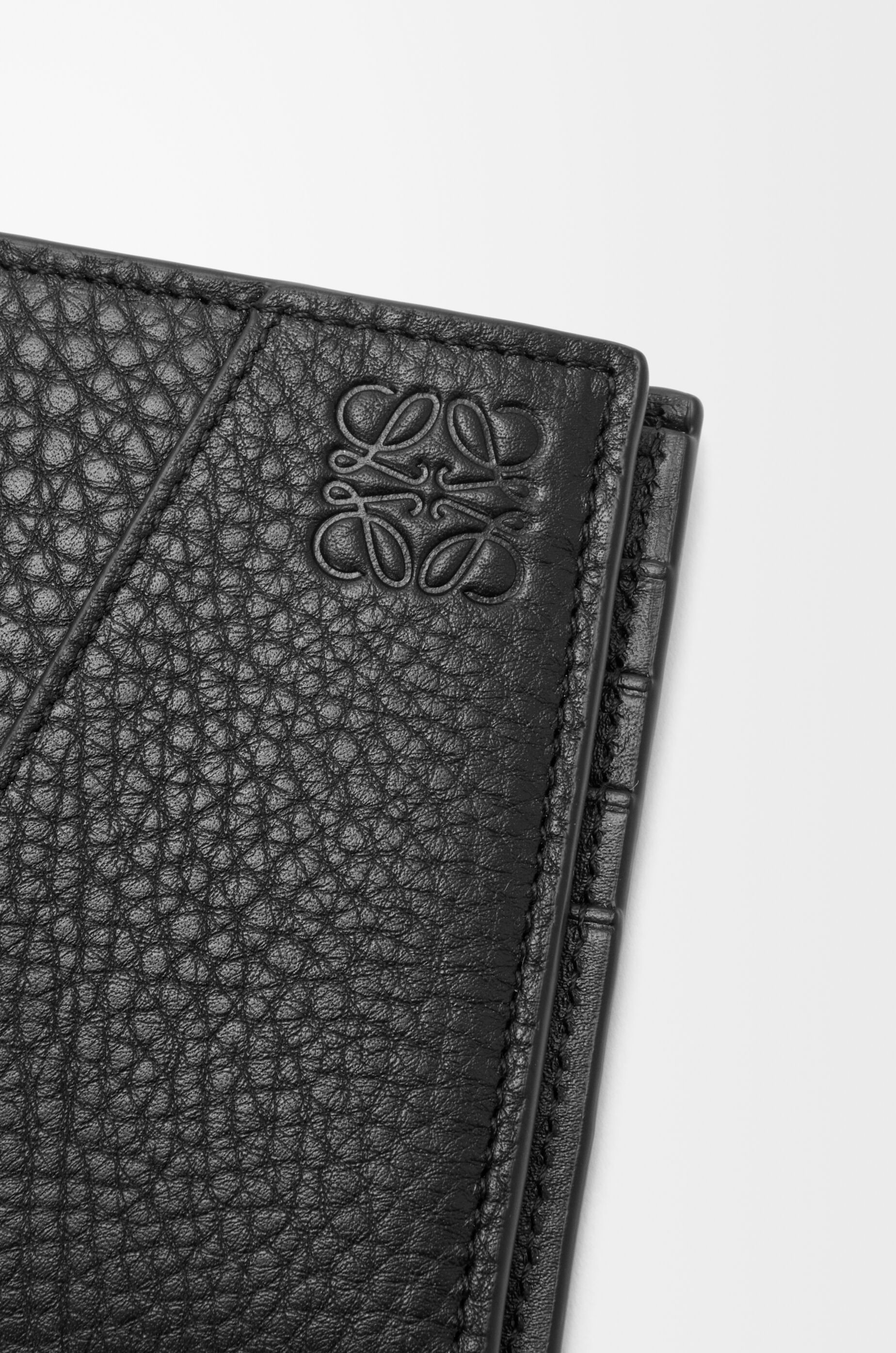 LOEWE Puzzle bifold coin wallet in supple grained calfskin Black