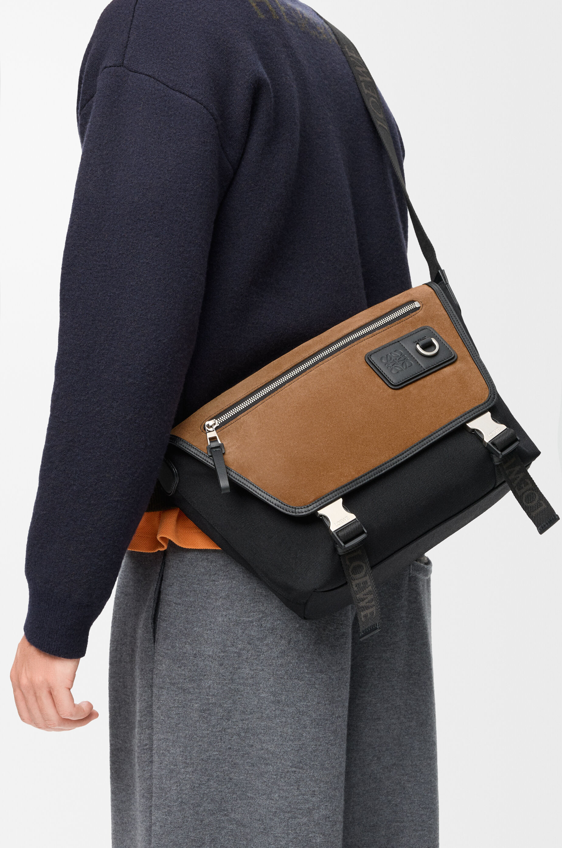 LOEWE Medium Flex messenger in canvas and suede Black/Dark Gold