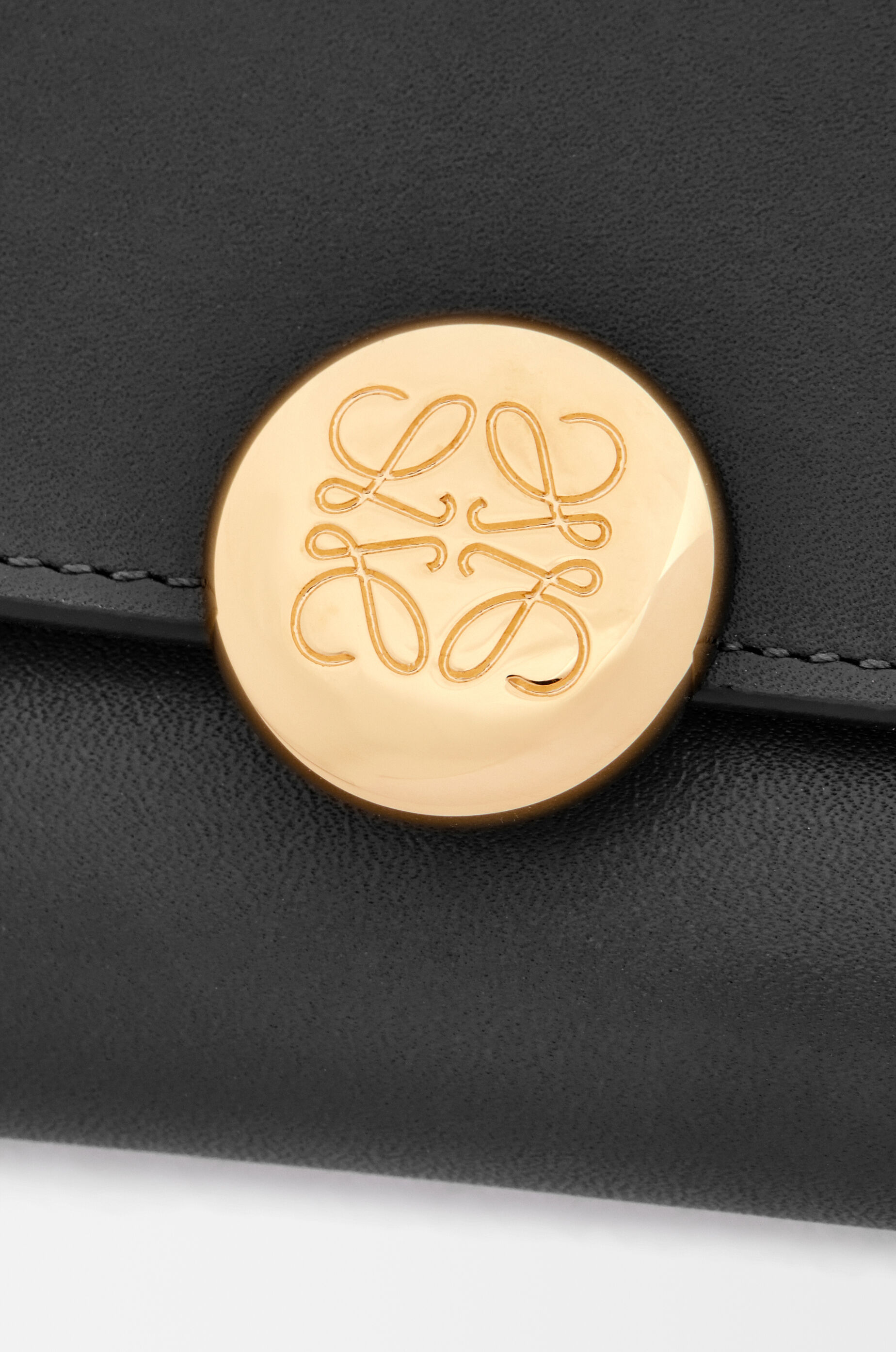 LOEWE Pebble small vertical wallet in shiny nappa calfskin Black