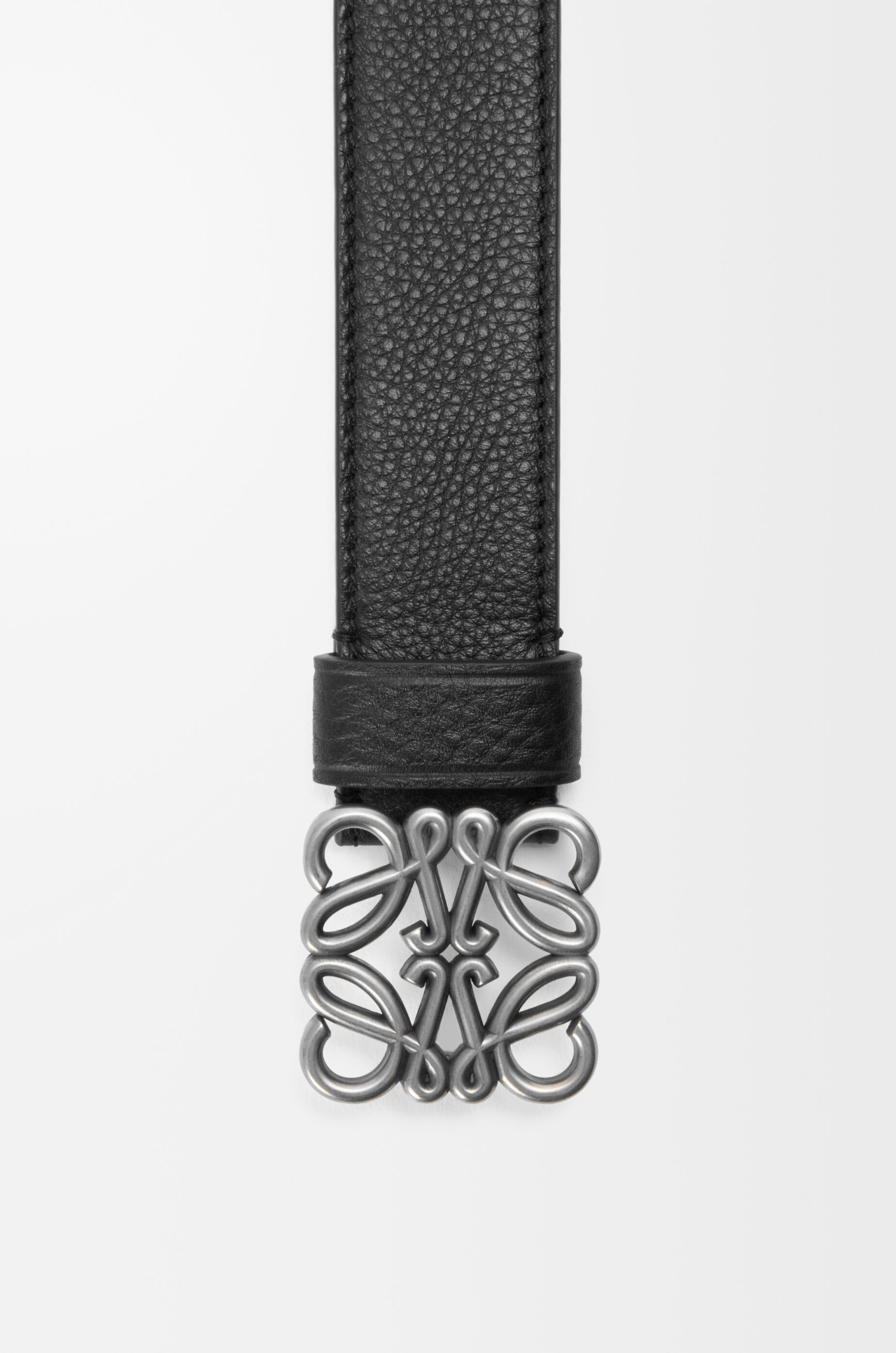 LOEWE Chunky Anagram belt in supple grained calfskin Black/Vintage Palladium