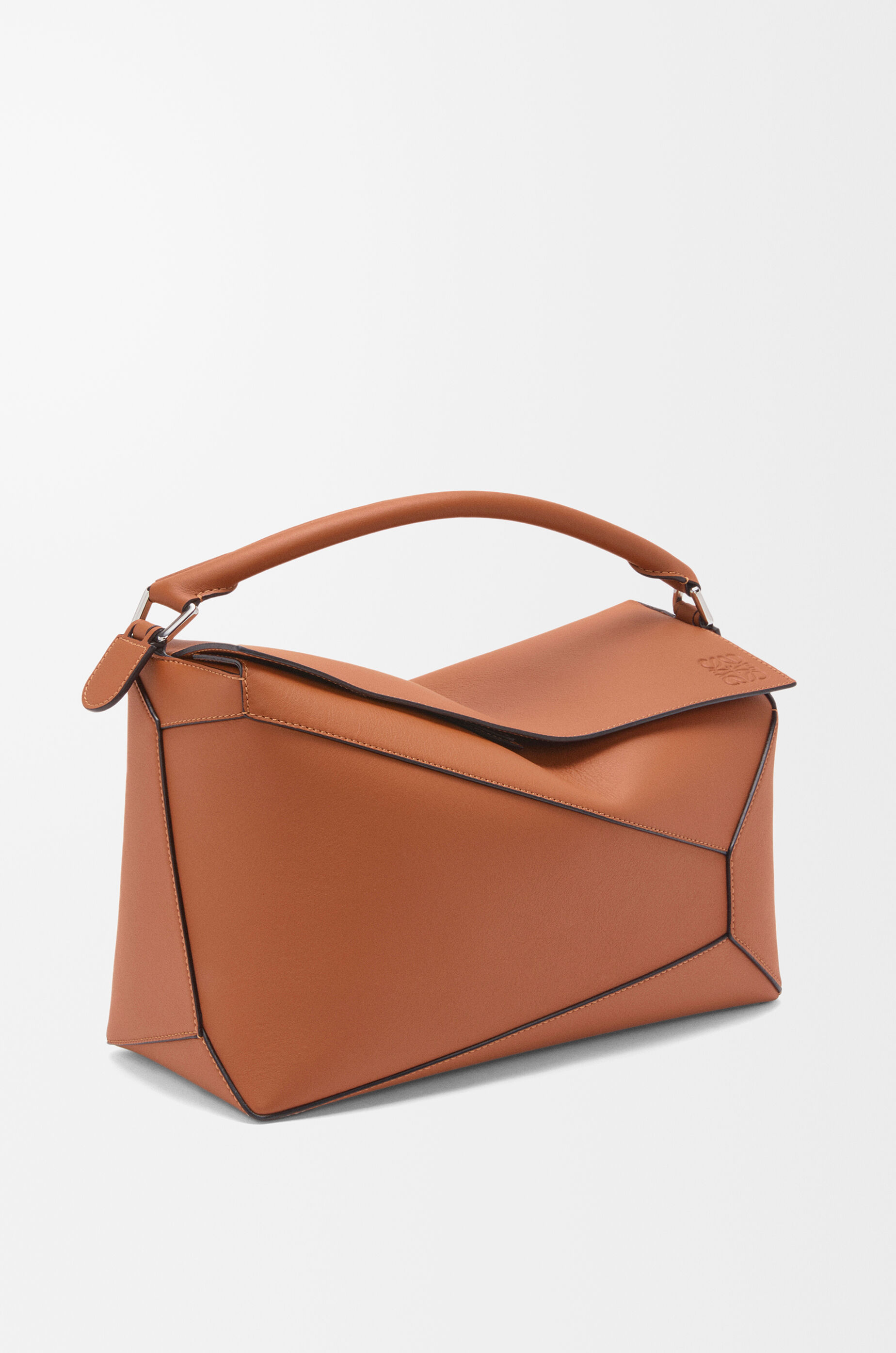 LOEWE Large Puzzle Edge bag in classic calfskin Tan