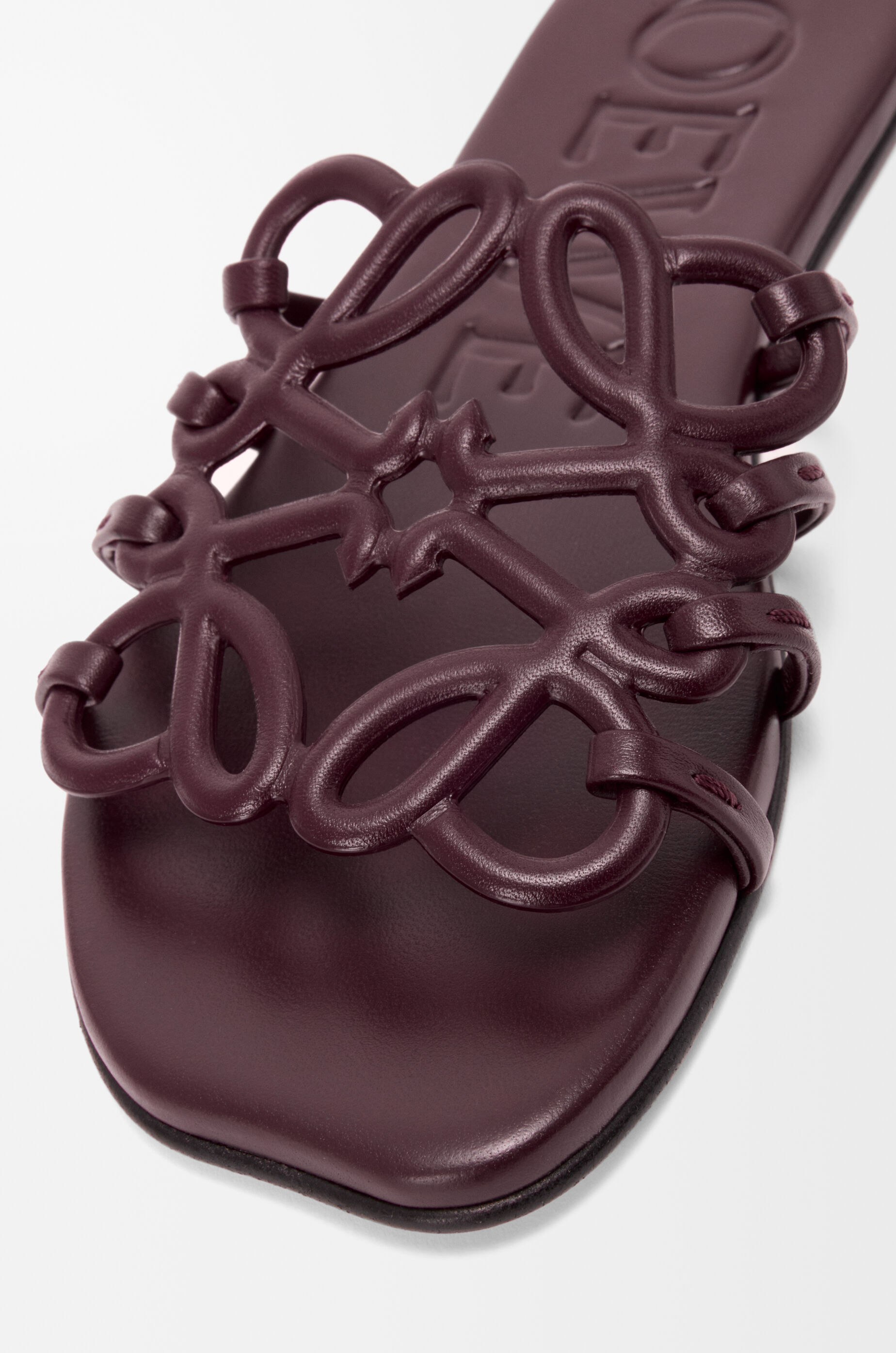 LOEWE Petal Anagram slide in soft calfskin Dark Burgundy