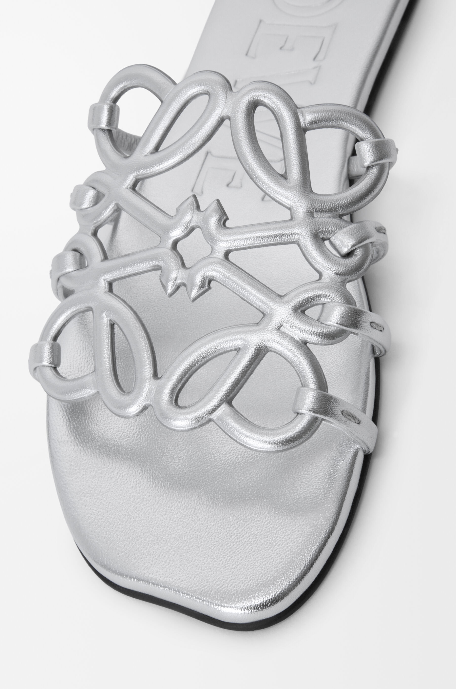 LOEWE Petal Anagram slide in laminated lambskin Silver