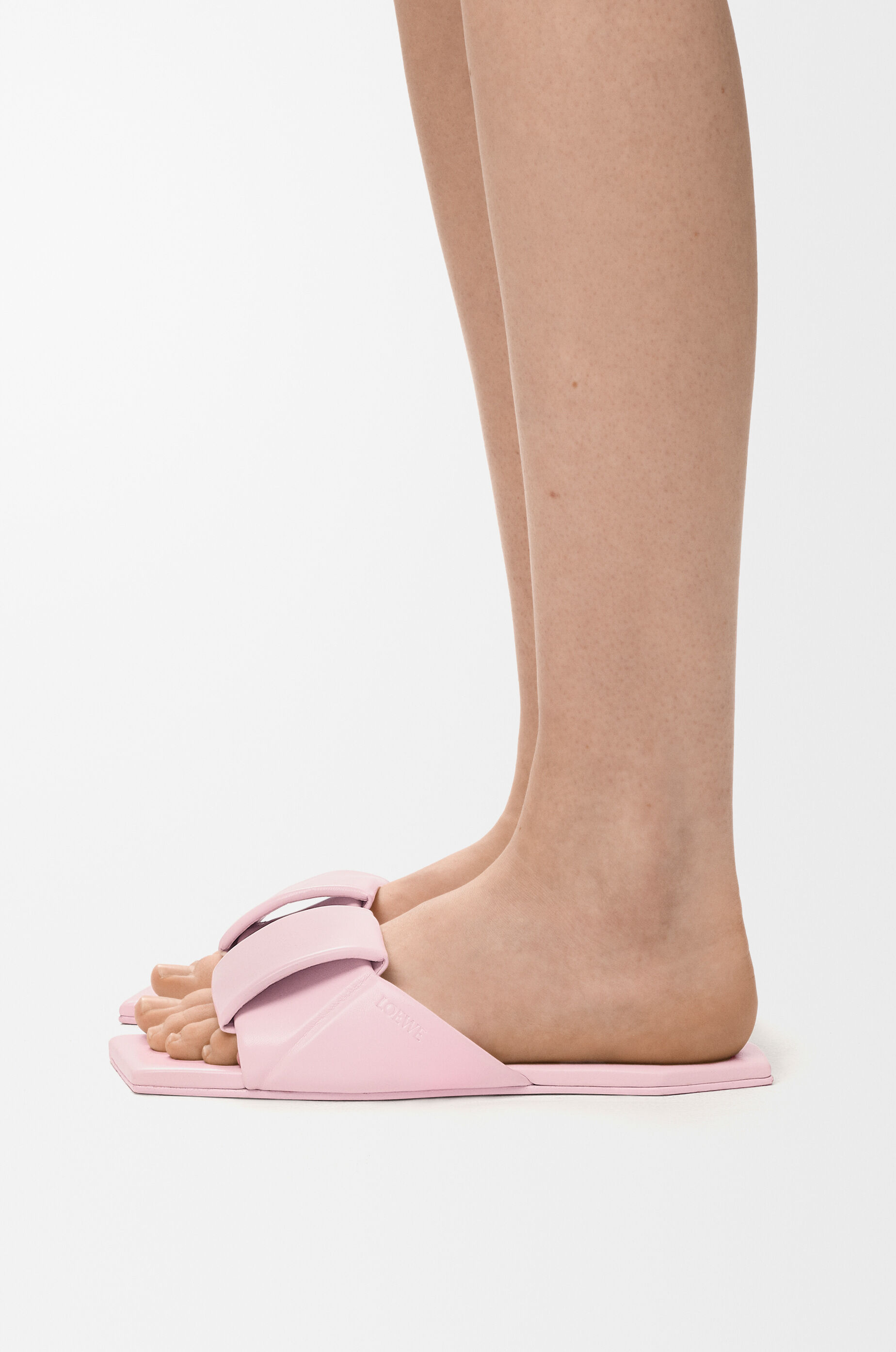 LOEWE Origami slide in lambskin Crystal Pink